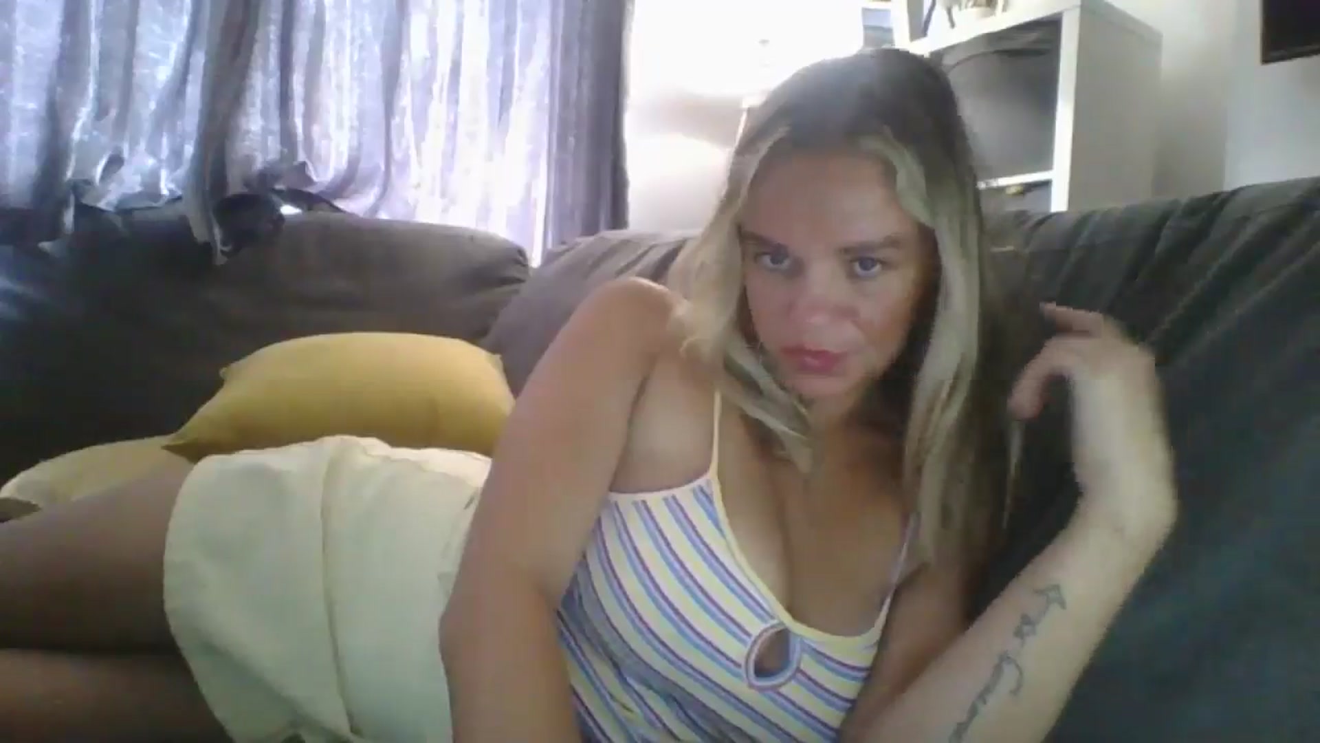 Gallery image thumbnail from TILLY2021's myfreecams stream on, 07/26/2024, 13:13 image 5 of 20