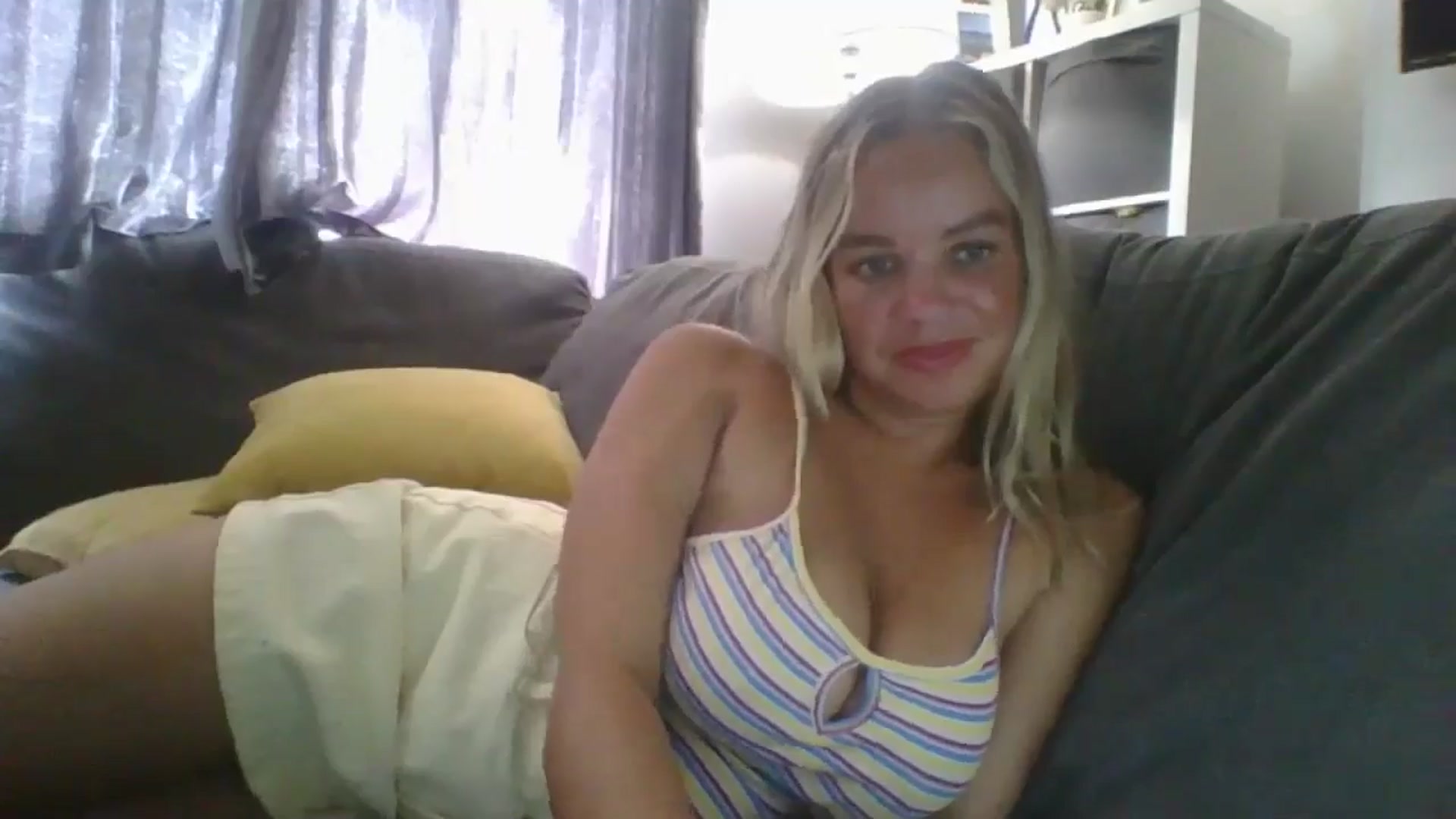 Gallery image thumbnail from TILLY2021's myfreecams stream on, 07/26/2024, 13:13 image 12 of 20