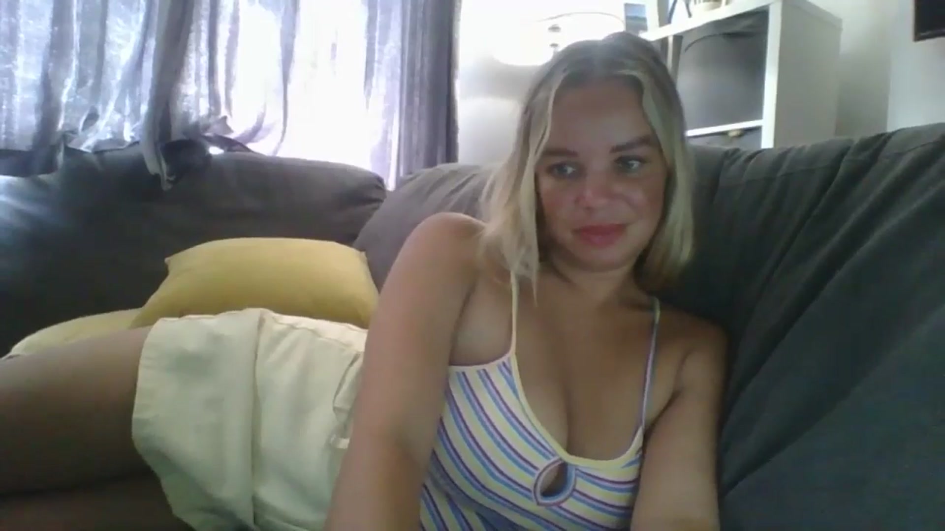 Gallery image thumbnail from TILLY2021's myfreecams stream on, 07/26/2024, 13:13 image 17 of 20