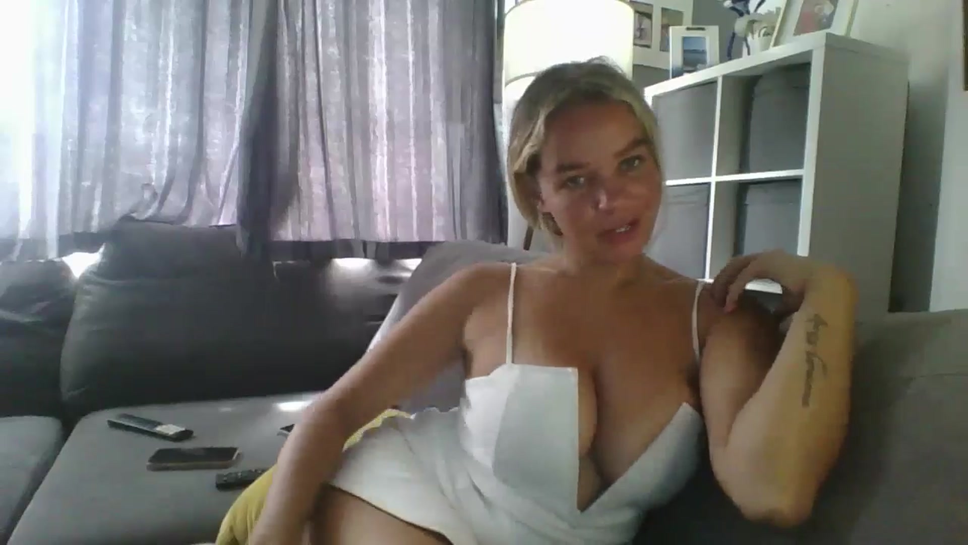 Gallery image thumbnail from TILLY2021's myfreecams stream on, 08/10/2024, 13:51 image 19 of 20