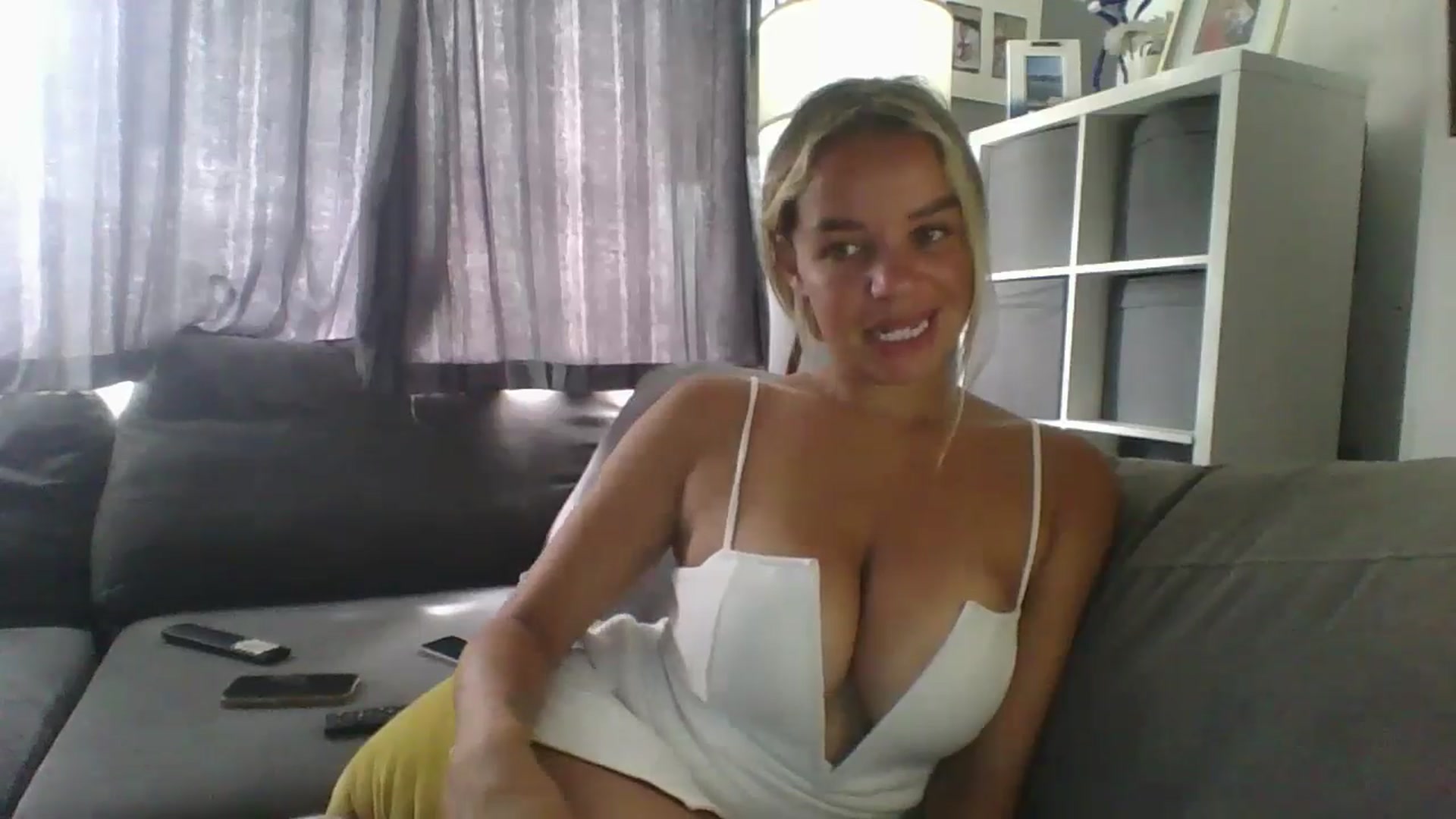 Gallery image thumbnail from TILLY2021's myfreecams stream on, 08/10/2024, 13:51 image 17 of 20