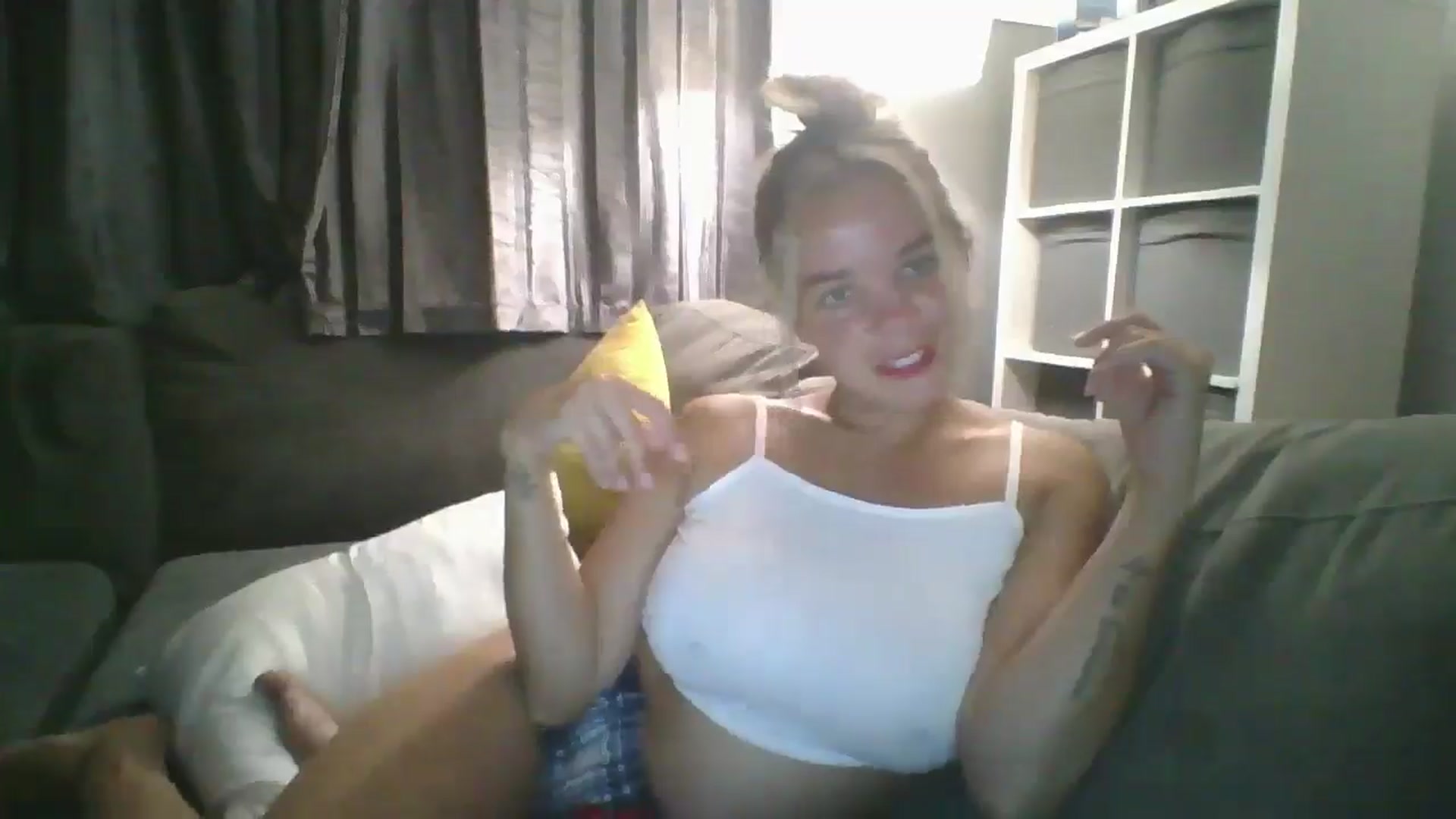 Gallery image thumbnail from TILLY2021's myfreecams stream on, 08/13/2024, 23:00 image 4 of 20