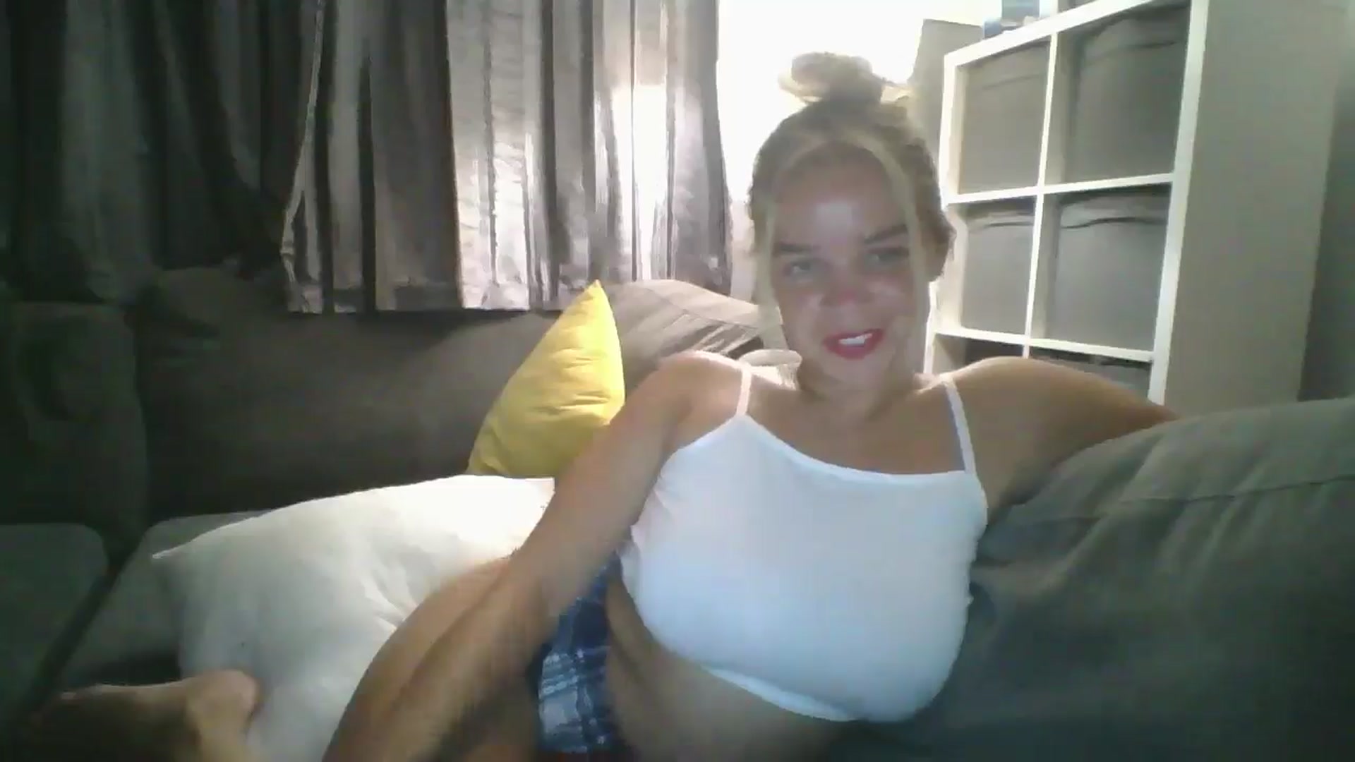 Gallery image thumbnail from TILLY2021's myfreecams stream on, 08/13/2024, 23:00 image 17 of 20