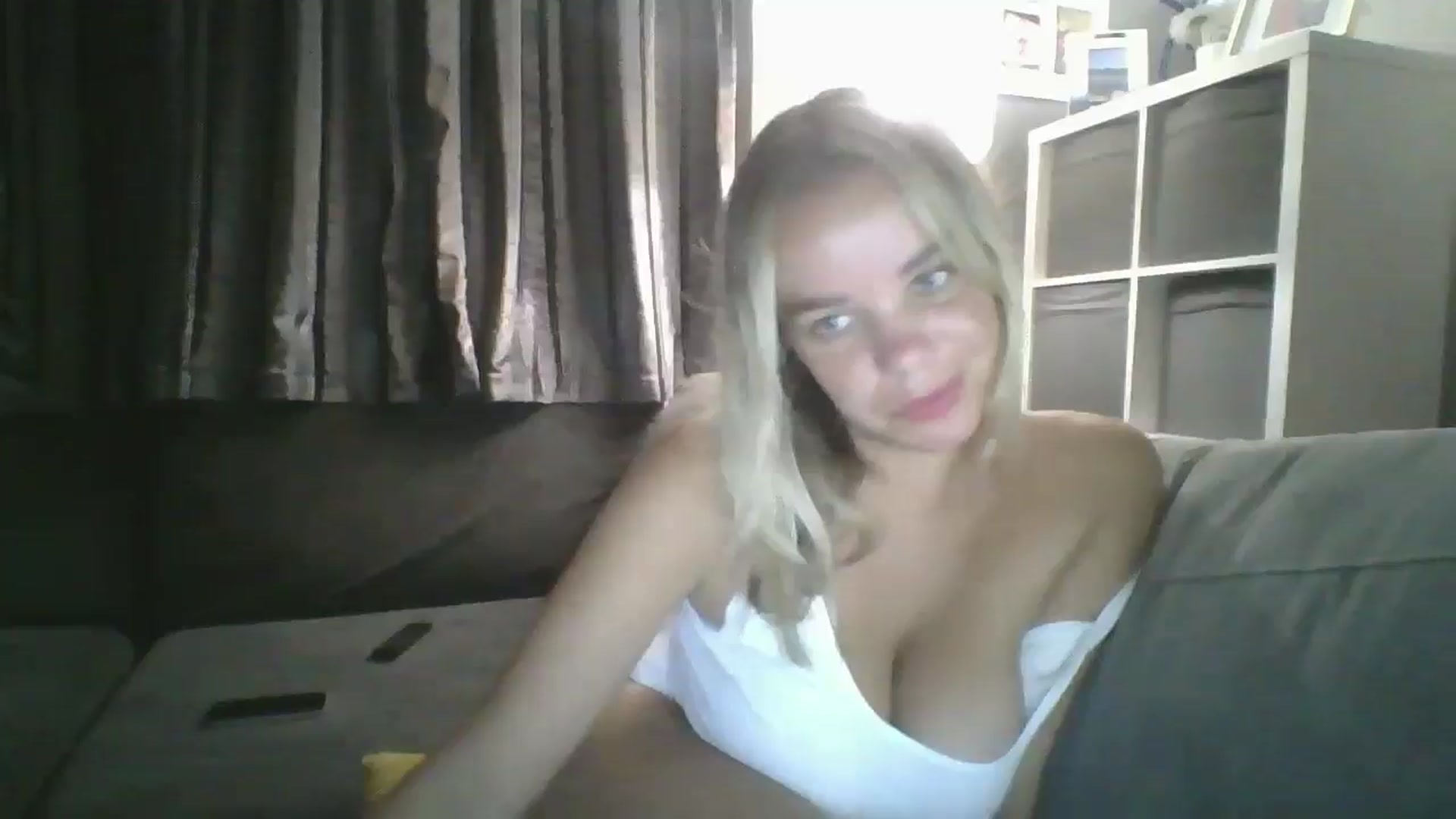 Gallery image thumbnail from TILLY2021's myfreecams stream on, 08/15/2024, 20:52 image 10 of 20