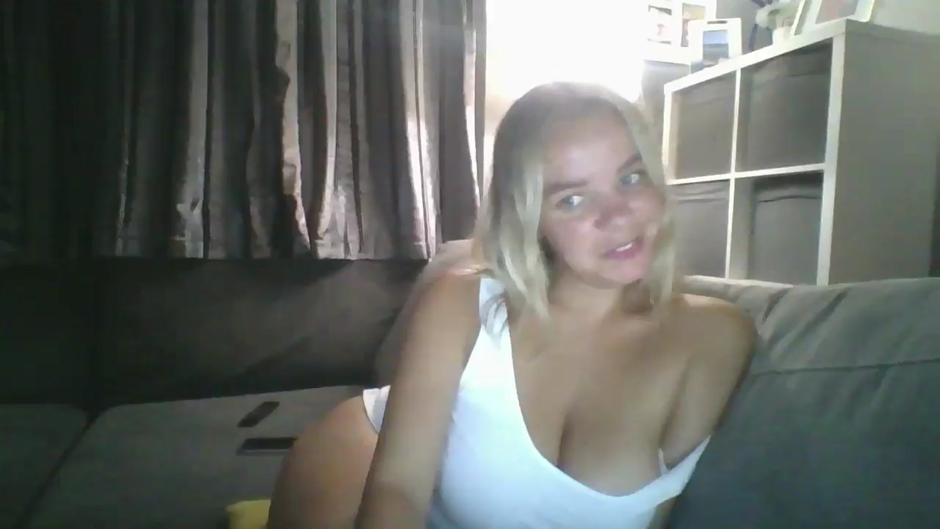 Gallery image thumbnail from TILLY2021's myfreecams stream on, 08/15/2024, 20:52 image 18 of 20