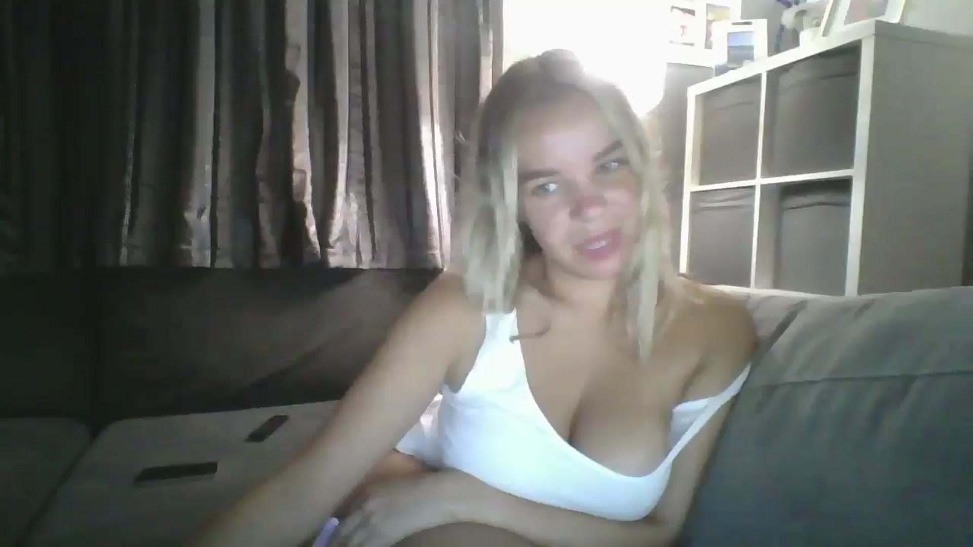 Gallery image thumbnail from TILLY2021's myfreecams stream on, 08/15/2024, 20:52 image 3 of 20