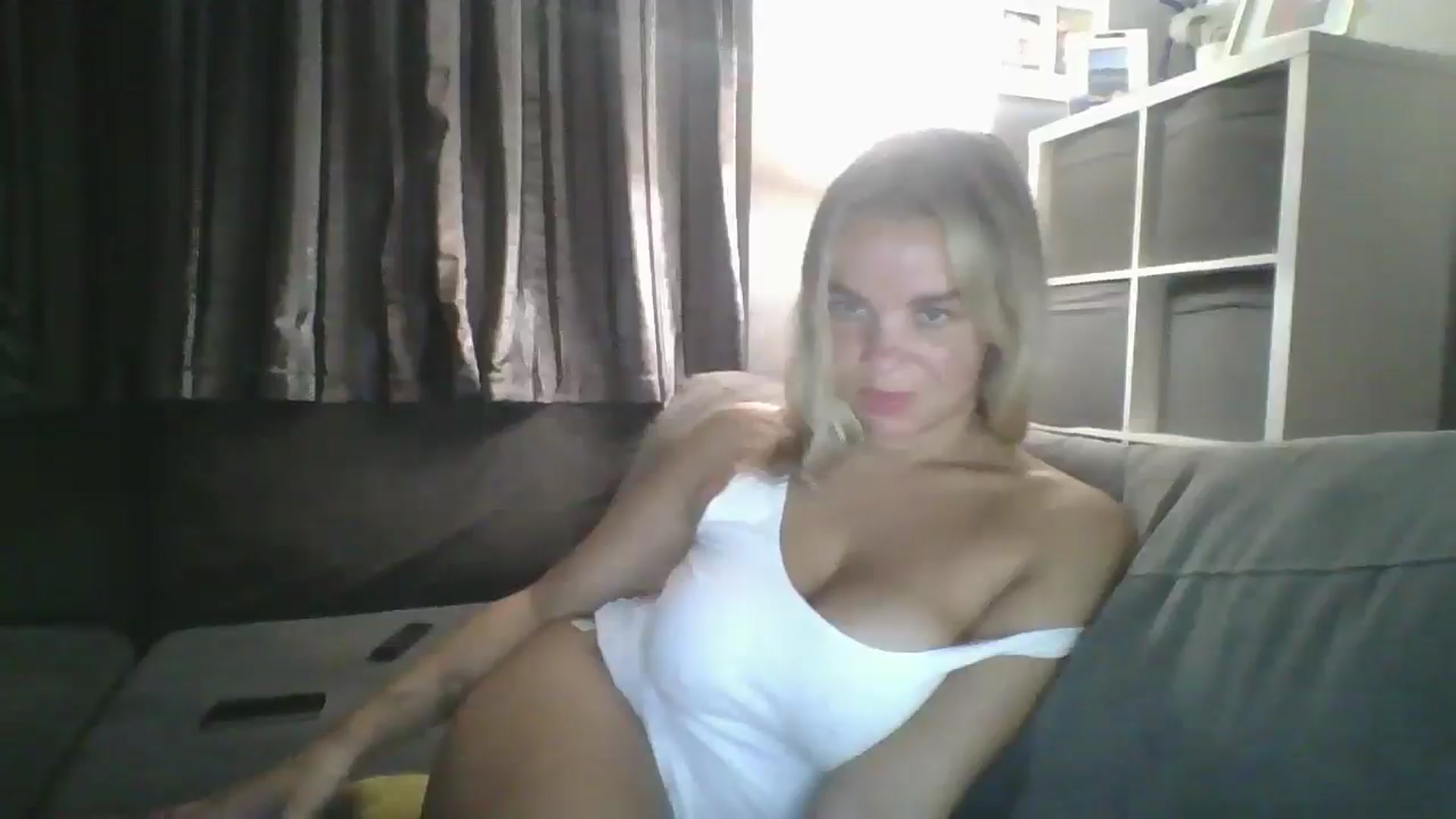 Gallery image thumbnail from TILLY2021's myfreecams stream on, 08/15/2024, 20:52 image 14 of 20