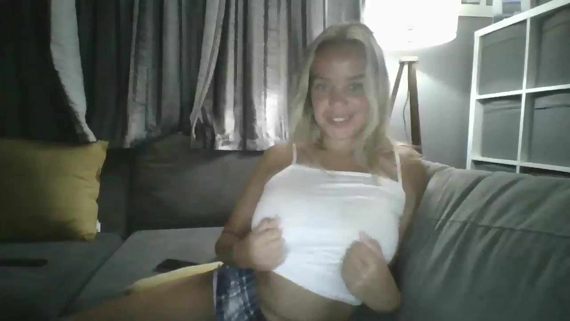 Gallery image thumbnail from TILLY2021's myfreecams stream on, 08/28/2024, 22:19 image 9 of 20