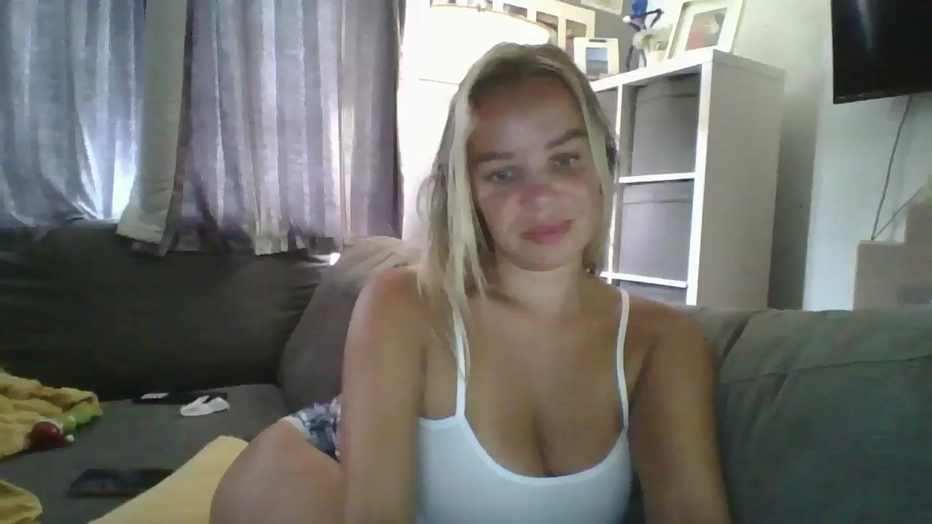 Gallery image thumbnail from TILLY2021's myfreecams stream on, 08/30/2024, 17:16 image 9 of 20