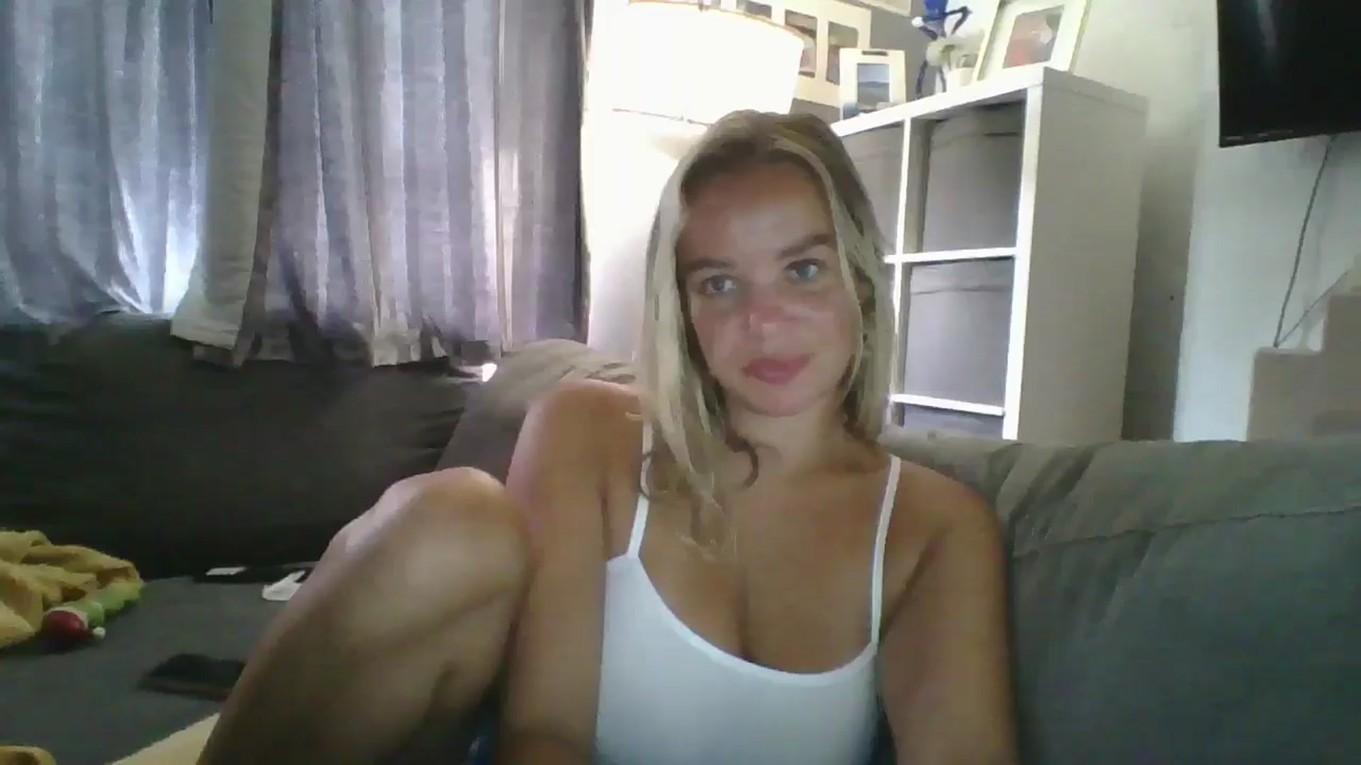 Gallery image thumbnail from TILLY2021's myfreecams stream on, 08/30/2024, 17:16 image 14 of 20