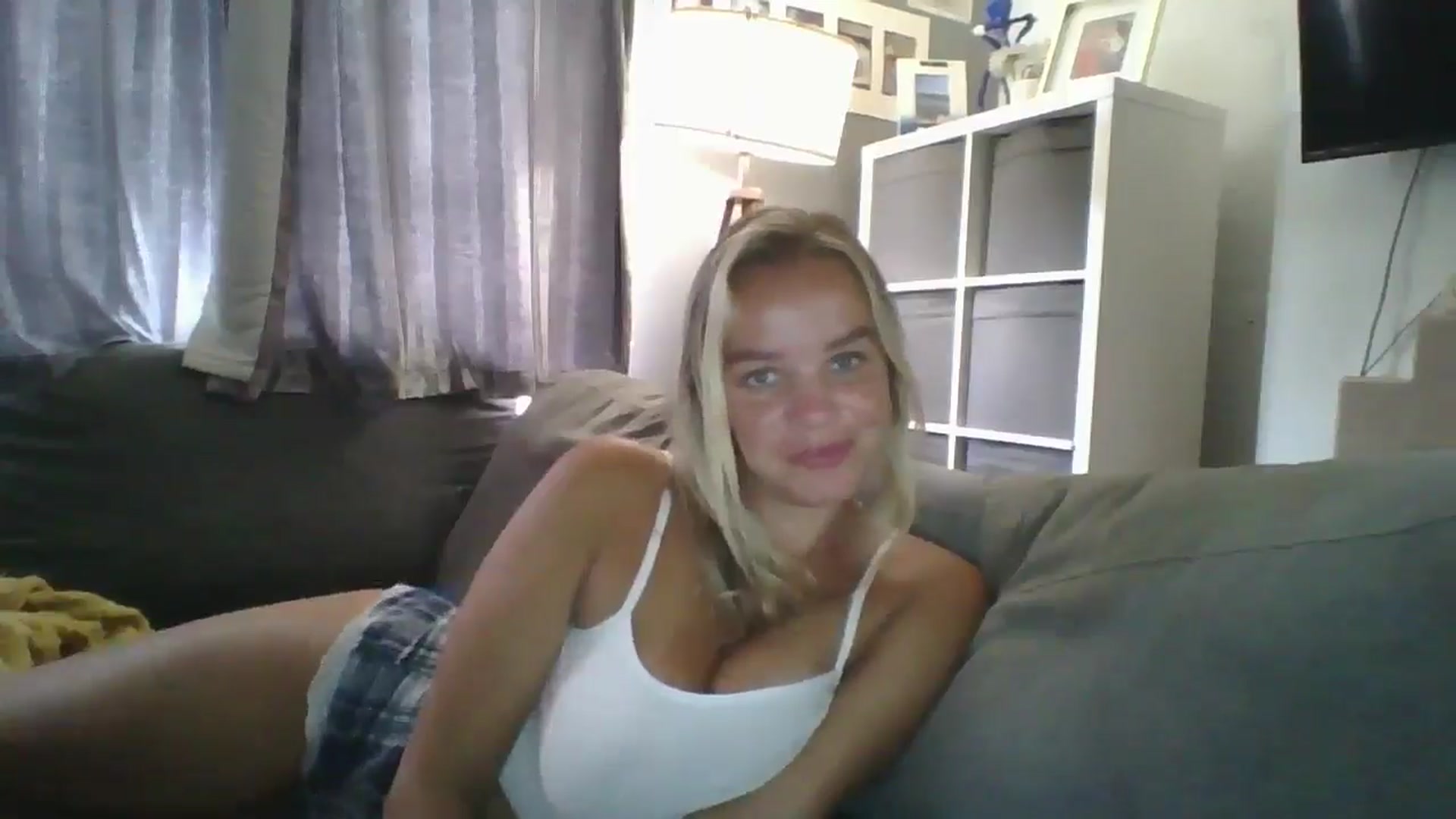 Gallery image thumbnail from TILLY2021's myfreecams stream on, 08/30/2024, 17:16 image 12 of 20