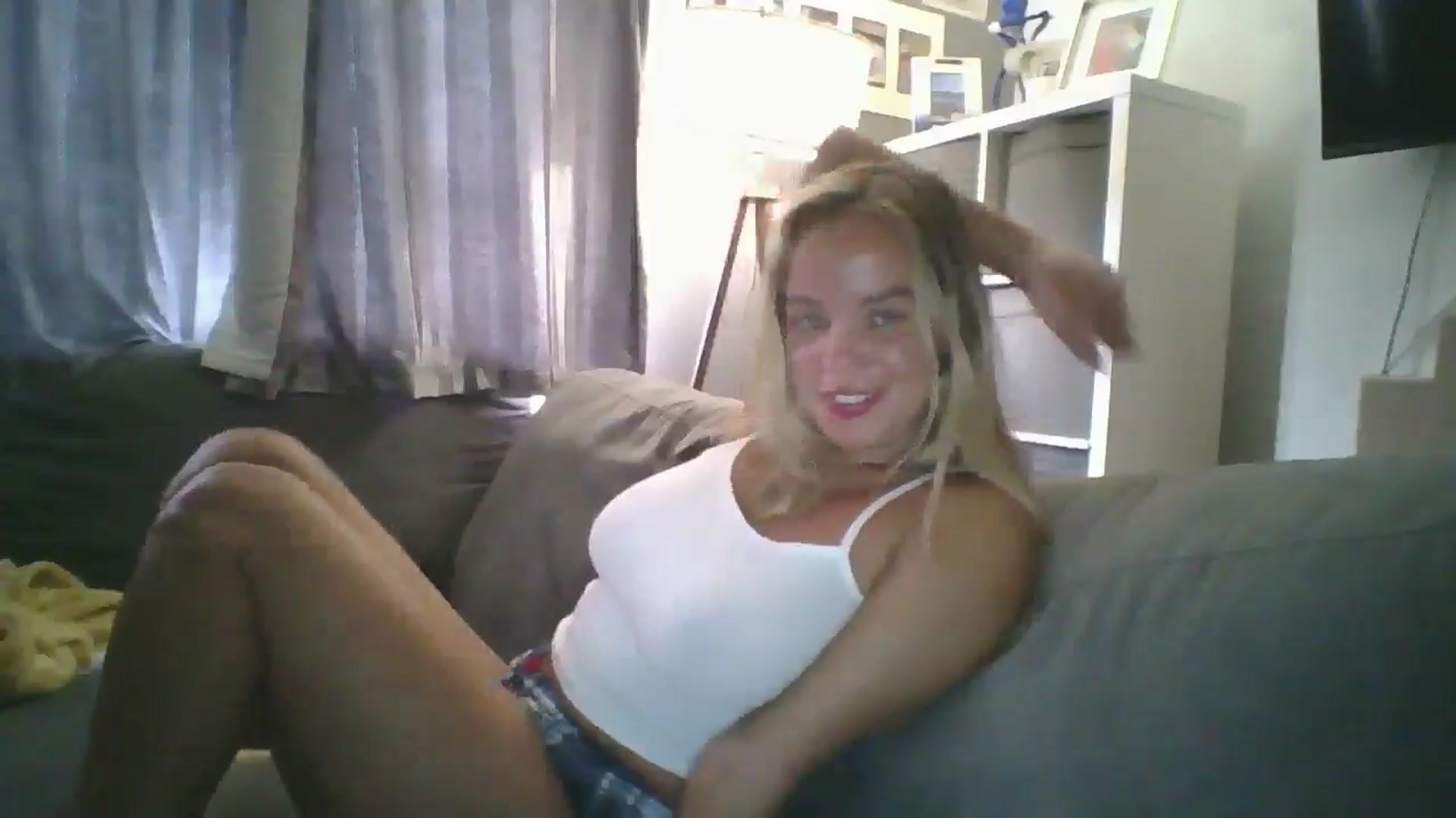 Gallery image thumbnail from TILLY2021's myfreecams stream on, 08/30/2024, 18:24 image 5 of 20