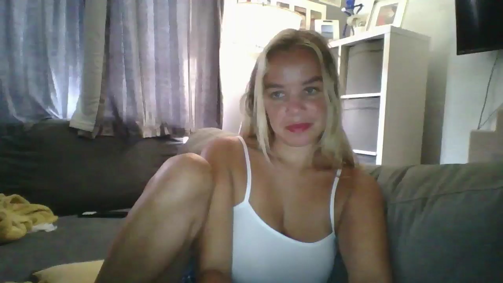 Gallery image thumbnail from TILLY2021's myfreecams stream on, 08/30/2024, 18:24 image 1 of 20