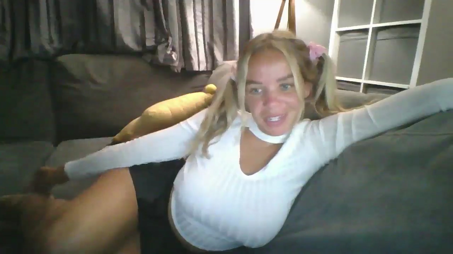 Gallery image thumbnail from TILLY2021's myfreecams stream on, 08/31/2024, 22:52 image 16 of 20