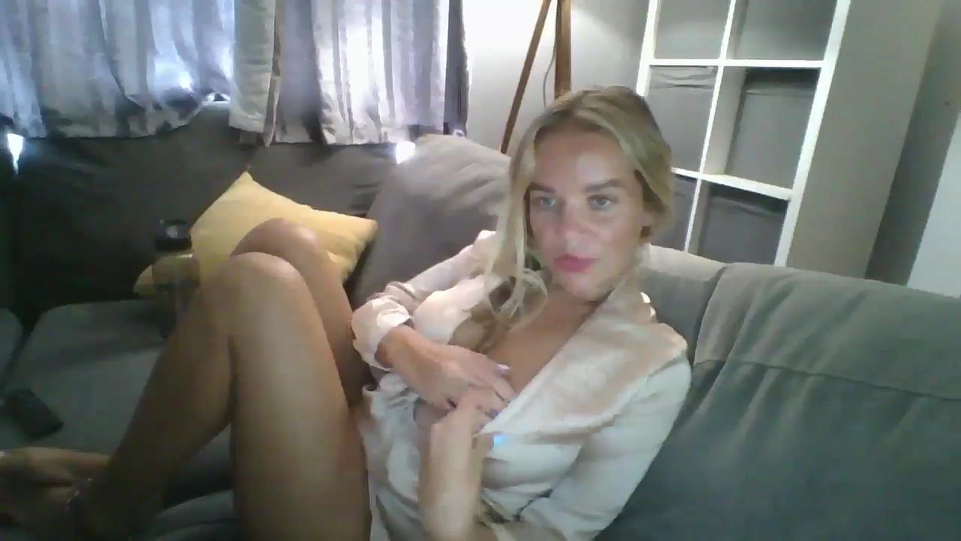 Gallery image thumbnail from TILLY2021's myfreecams stream on, 09/04/2024, 11:33 image 13 of 20