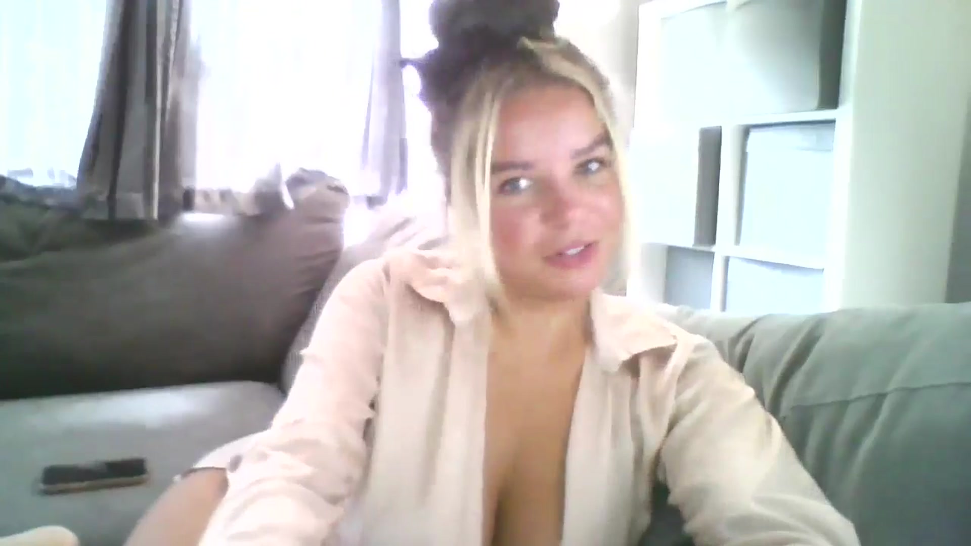 Gallery image thumbnail from TILLY2021's myfreecams stream on, 09/10/2024, 13:22 image 3 of 20