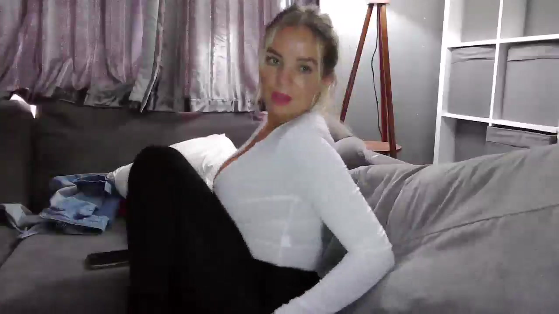 Gallery image thumbnail from TILLY2021's myfreecams stream on, 10/14/2024, 15:43 image 12 of 20