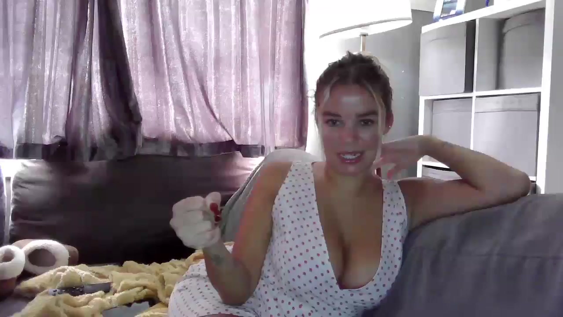 Gallery image thumbnail from TILLY2021's myfreecams stream on, 10/16/2024, 10:56 image 7 of 20