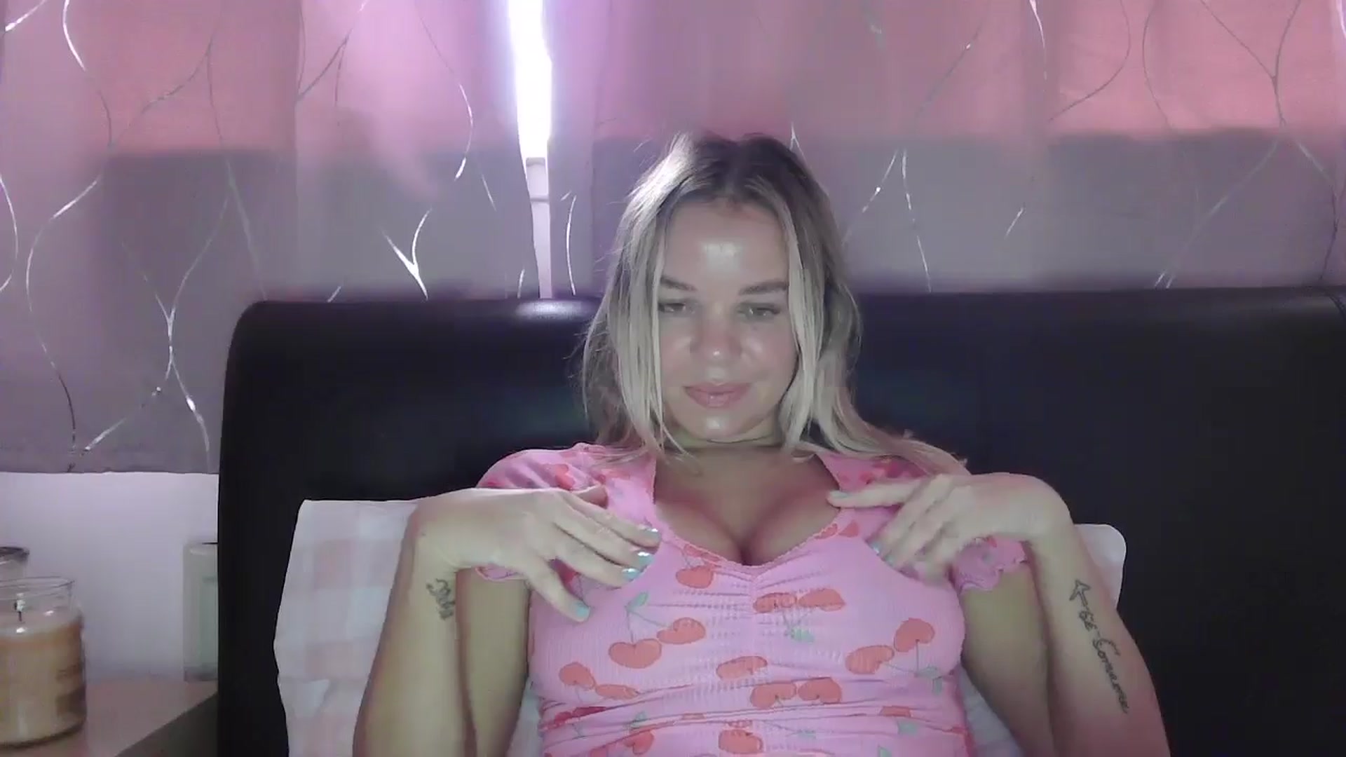 Gallery image thumbnail from TILLY2021's myfreecams stream on, 11/15/2024, 11:08 image 11 of 20