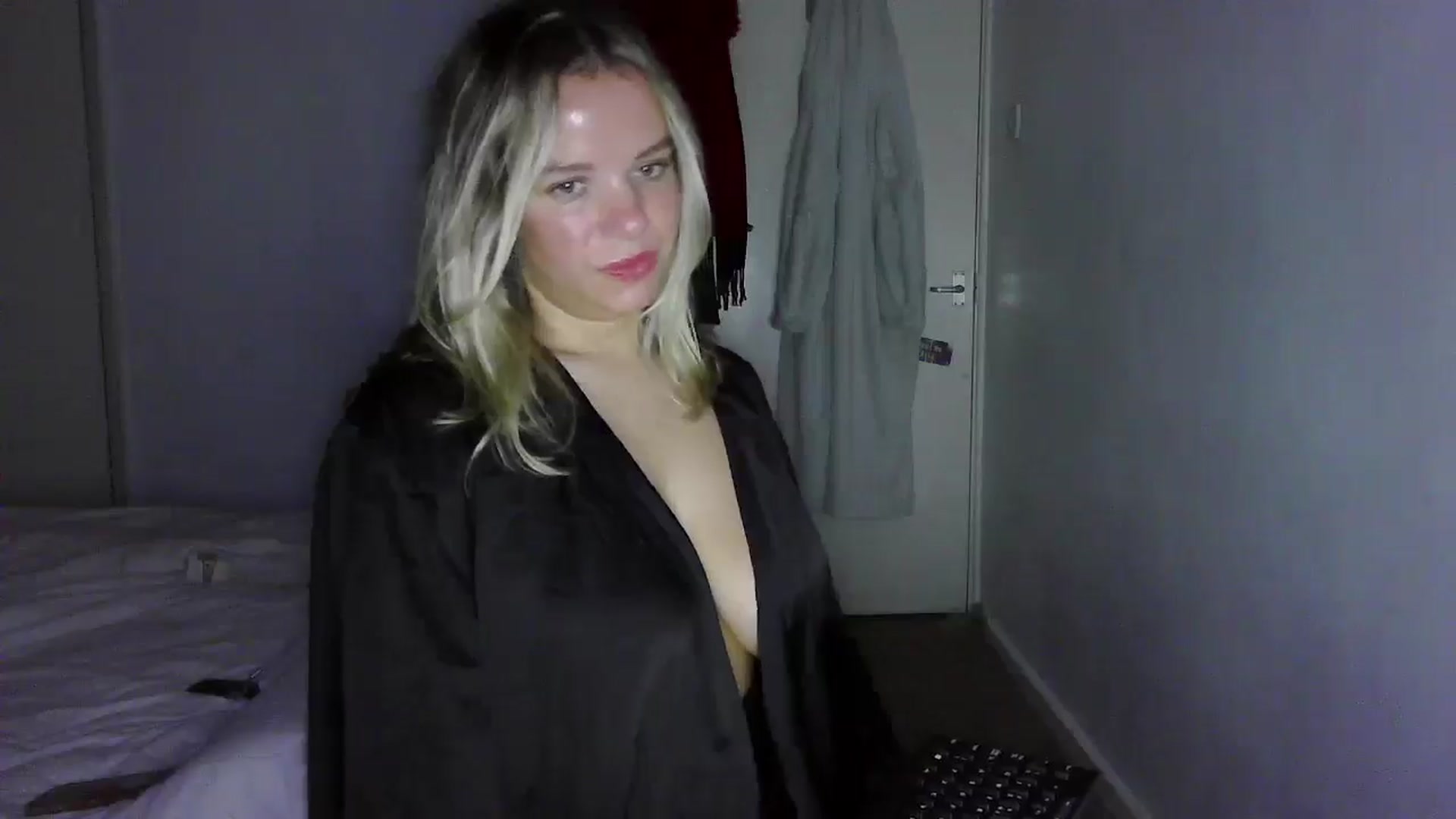 Gallery image thumbnail from TILLY2021's myfreecams stream on, 11/20/2024, 24:26 image 3 of 20