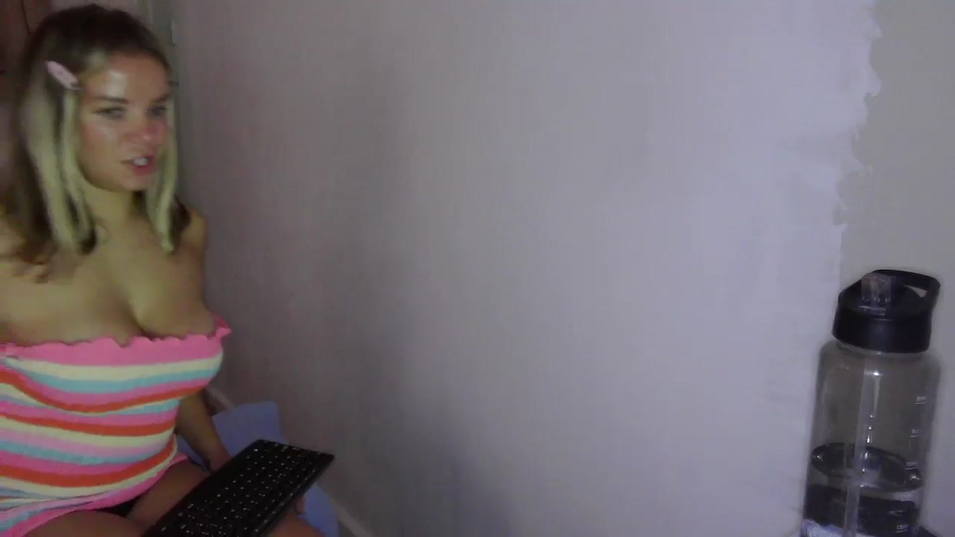 Gallery image thumbnail from TILLY2021's myfreecams stream on, 11/21/2024, 11:42 image 6 of 20