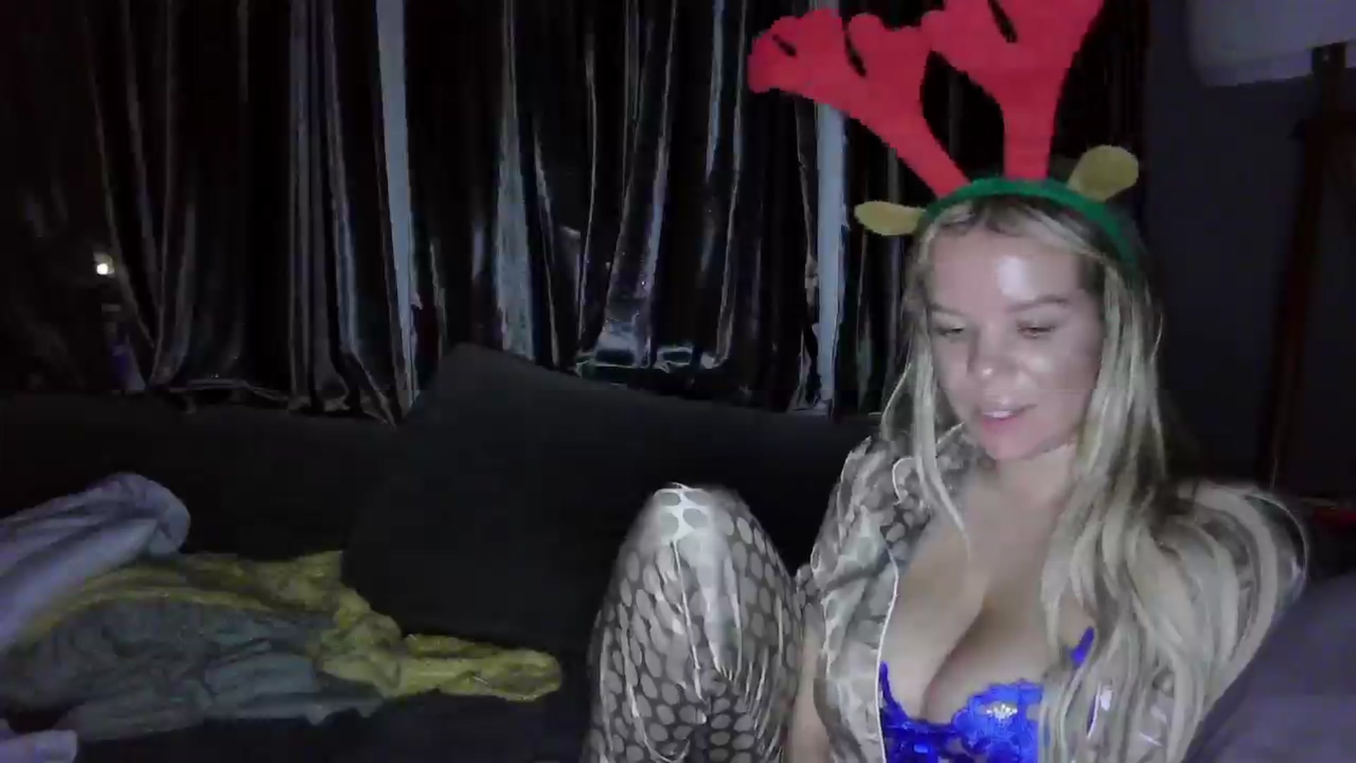 Gallery image thumbnail from TILLY2021's myfreecams stream on, 12/19/2024, 24:04 image 18 of 20