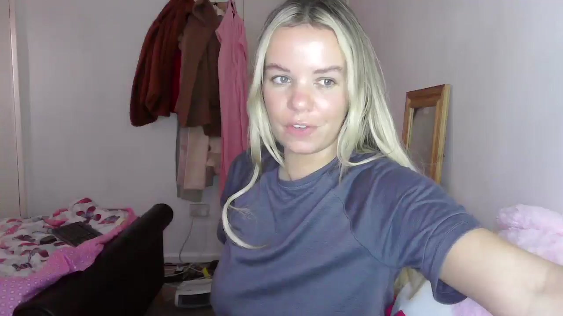 Gallery image thumbnail from TILLY2021's myfreecams stream on, 01/10/2025, 15:54 image 3 of 20