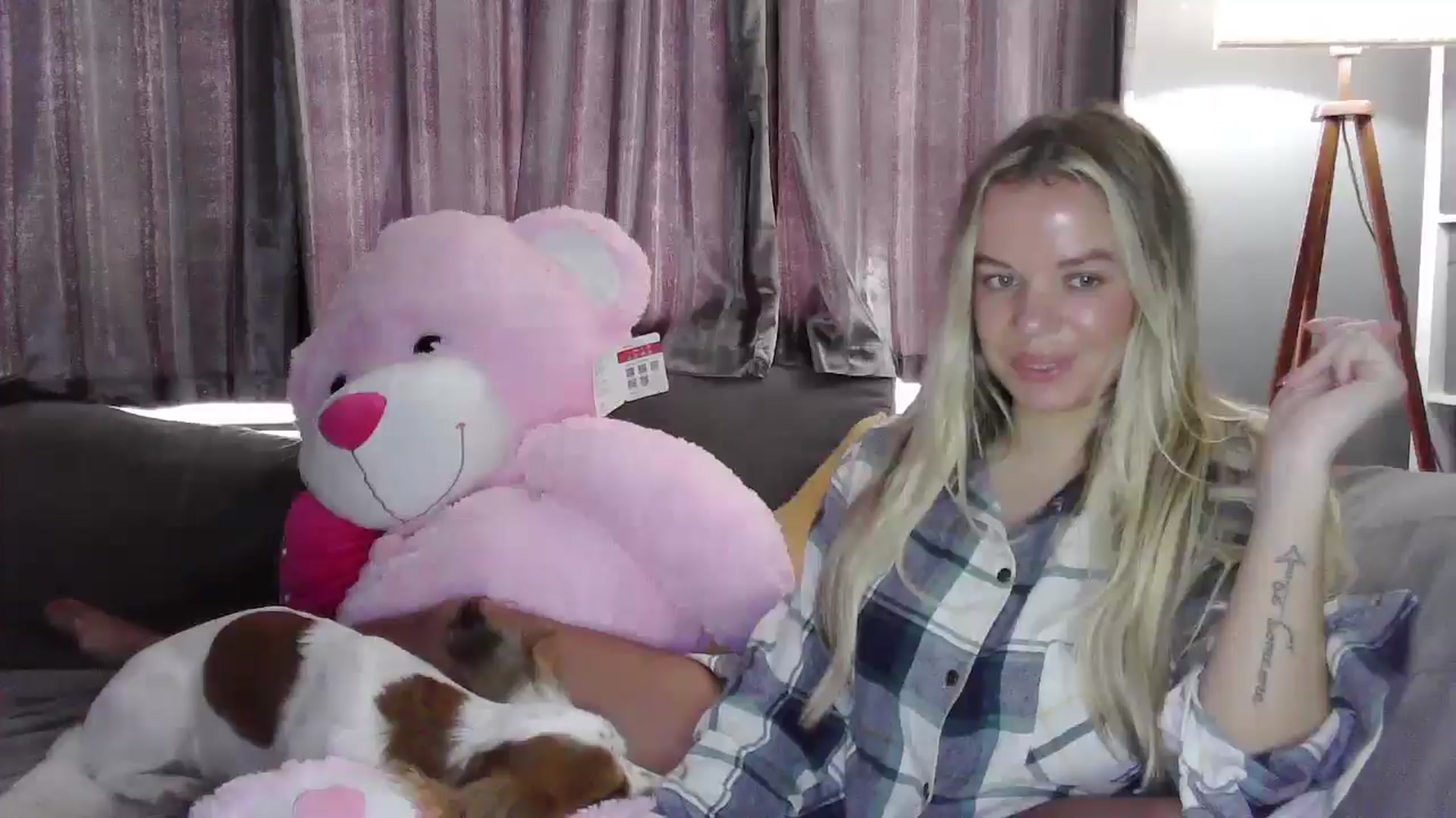 Gallery image thumbnail from TILLY2021's myfreecams stream on, 01/15/2025, 12:31 image 16 of 20