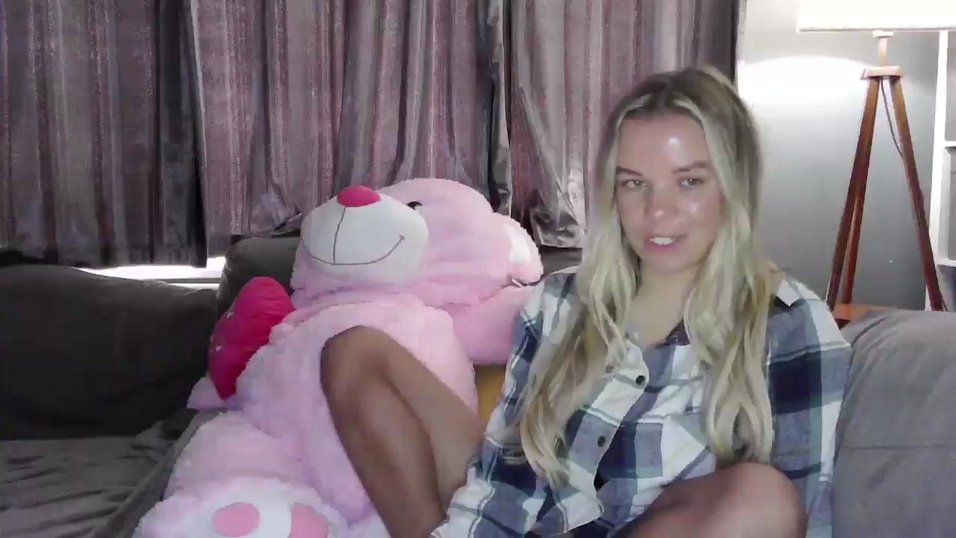Gallery image thumbnail from TILLY2021's myfreecams stream on, 01/15/2025, 12:31 image 6 of 20
