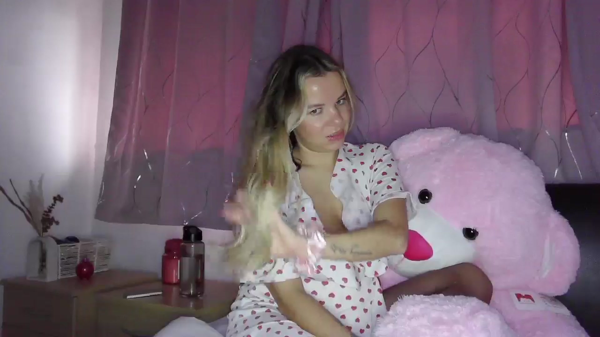 Gallery image thumbnail from TILLY2021's myfreecams stream on, 01/17/2025, 08:54 image 12 of 20