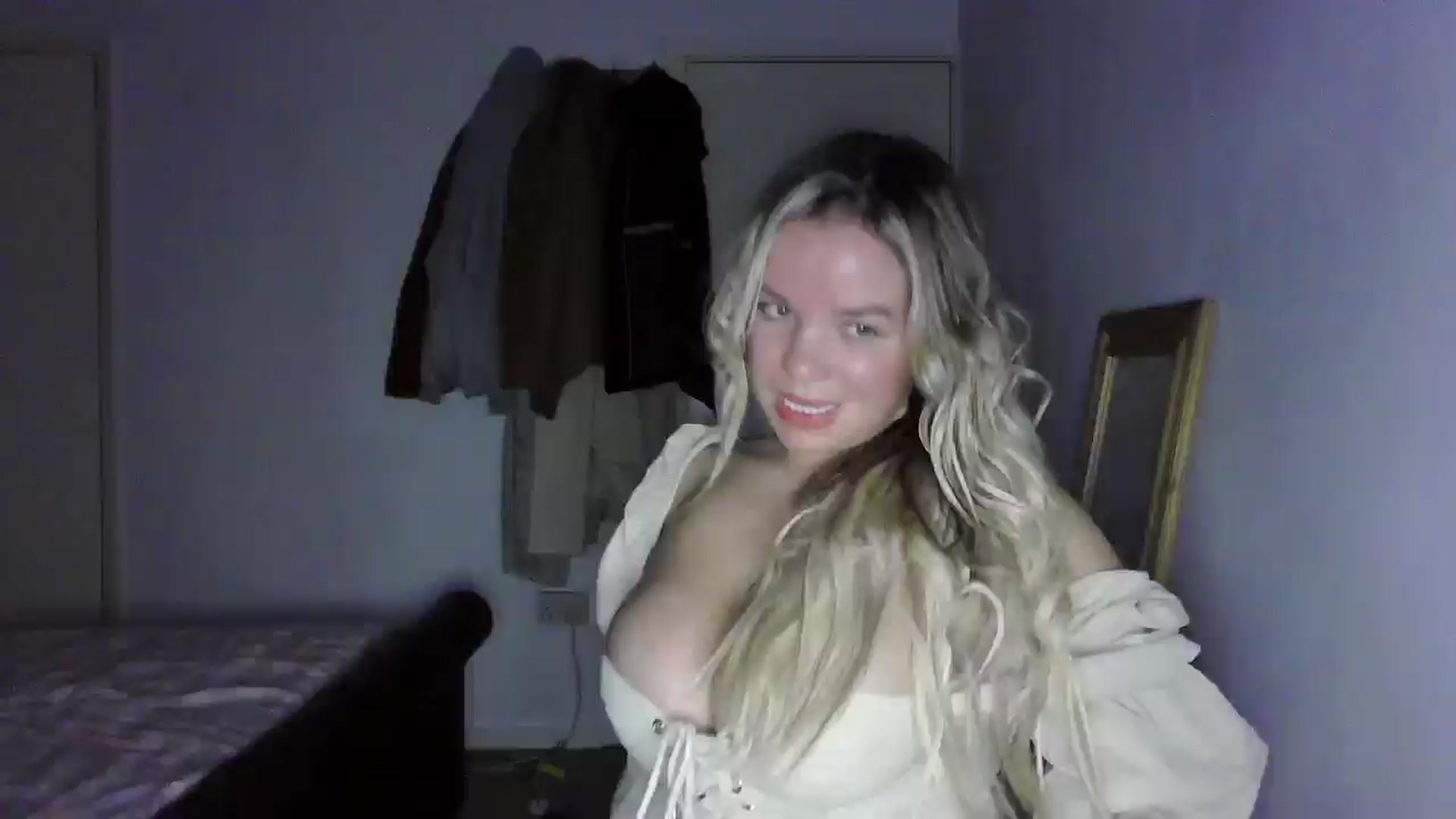 Gallery image thumbnail from TILLY2021's myfreecams stream on, 01/27/2025, 19:16 image 4 of 20