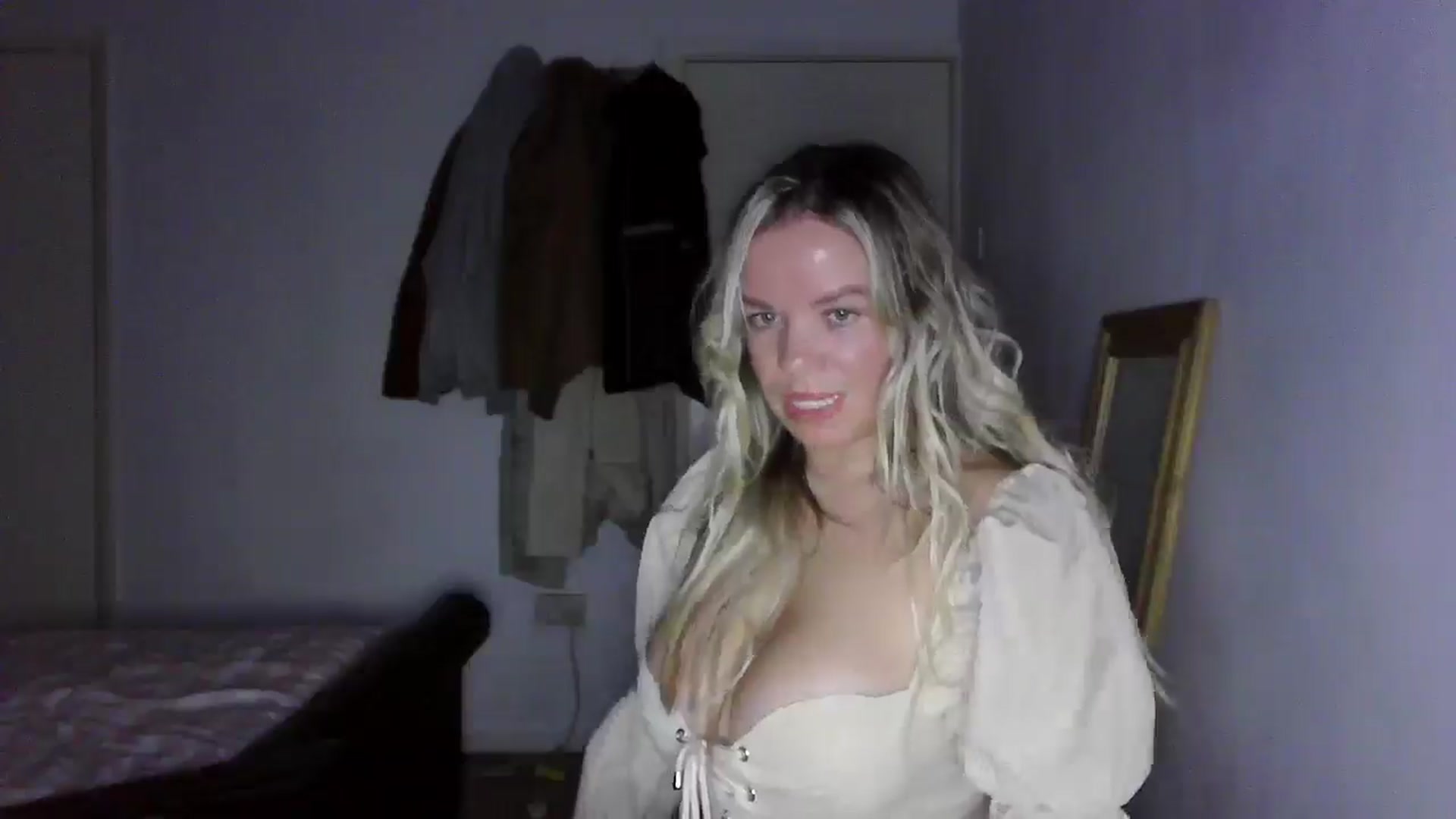Gallery image thumbnail from TILLY2021's myfreecams stream on, 01/27/2025, 19:30 image 15 of 20