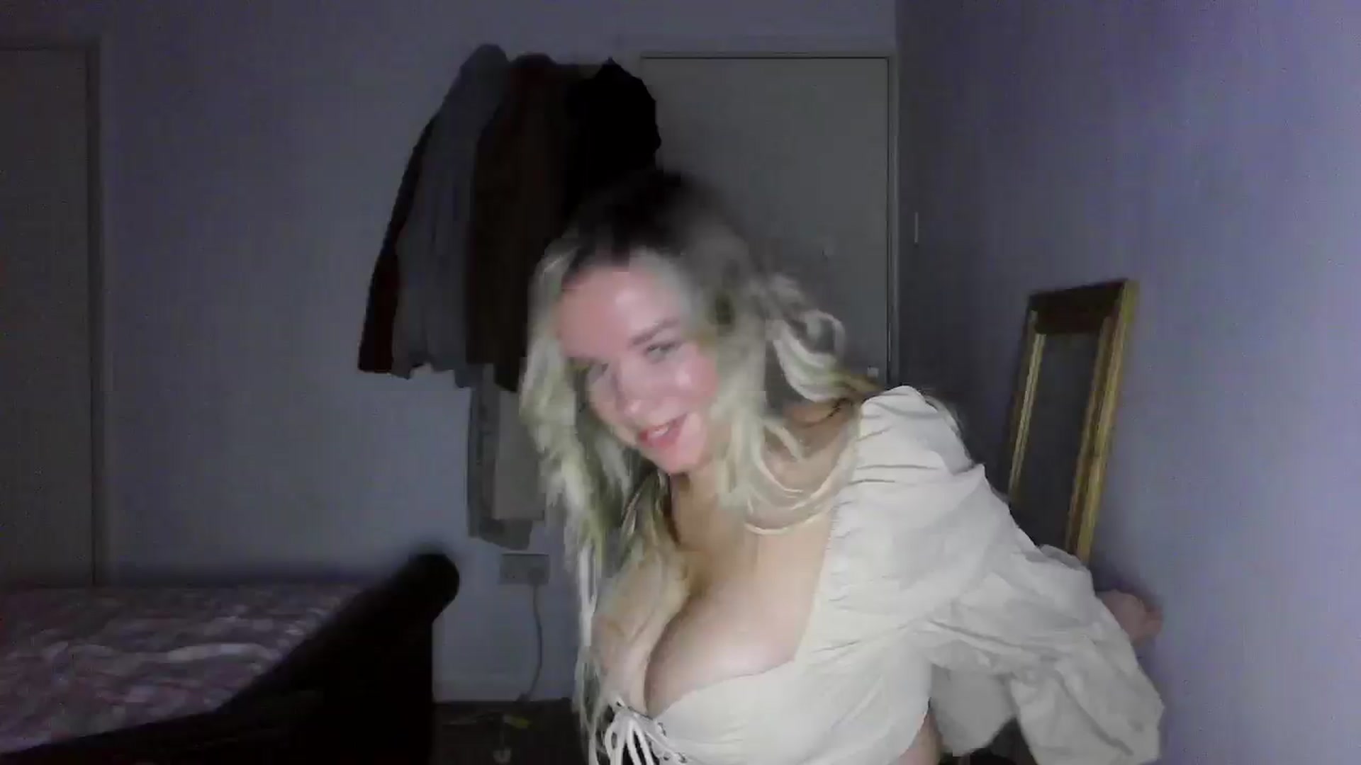 Gallery image thumbnail from TILLY2021's myfreecams stream on, 01/27/2025, 19:30 image 12 of 20