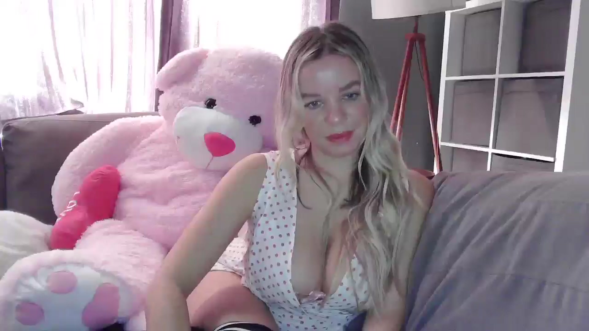 Gallery image thumbnail from TILLY2021's myfreecams stream on, 01/30/2025, 13:24 image 12 of 20