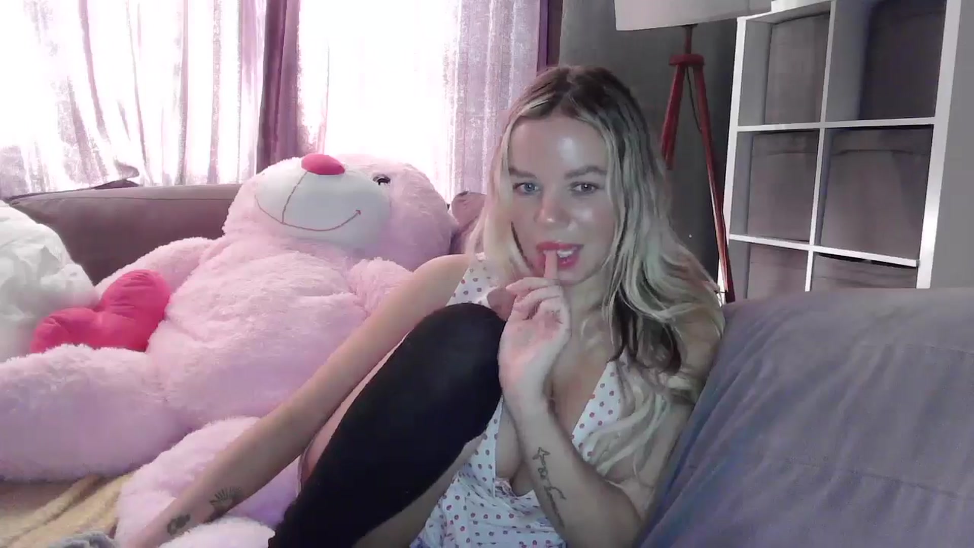 Gallery image thumbnail from TILLY2021's myfreecams stream on, 01/30/2025, 15:01 image 7 of 20