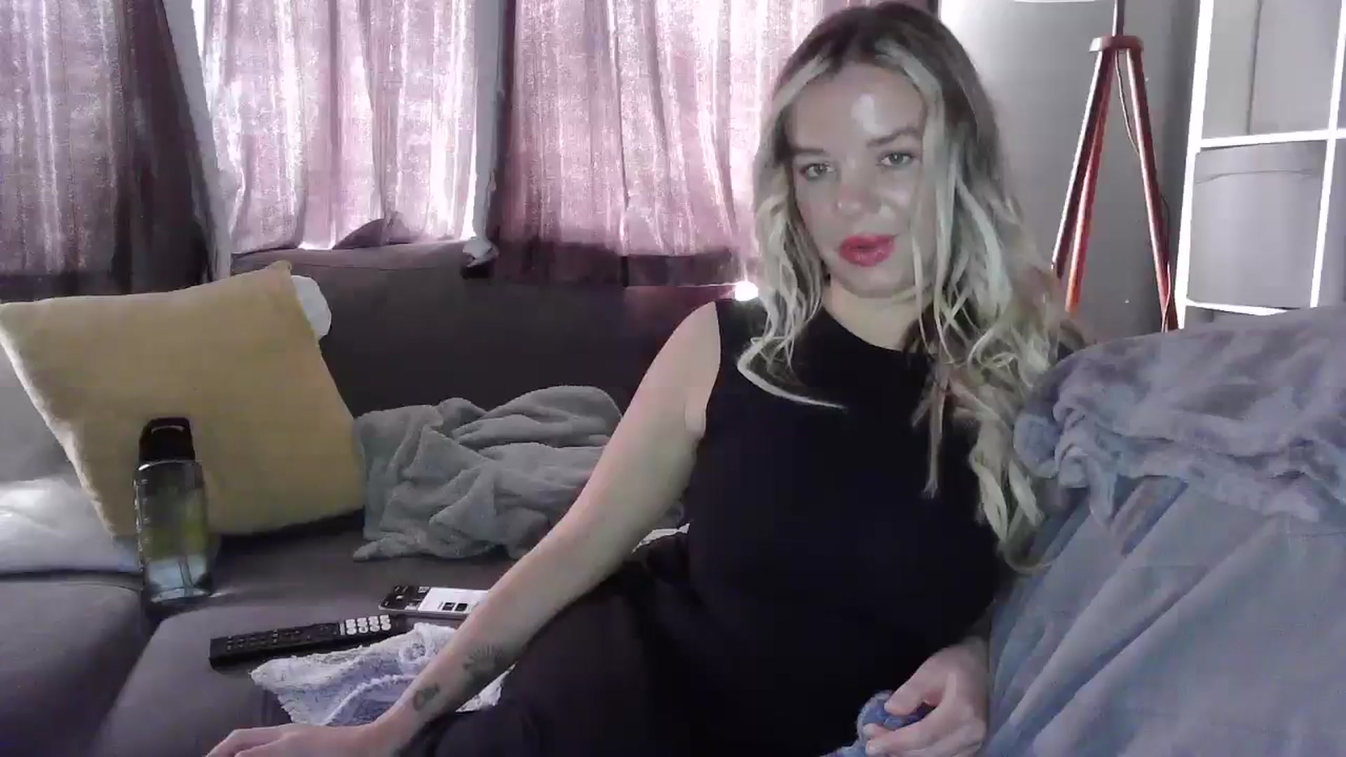 Gallery image thumbnail from TILLY2021's myfreecams stream on, 02/04/2025, 14:14 image 16 of 20