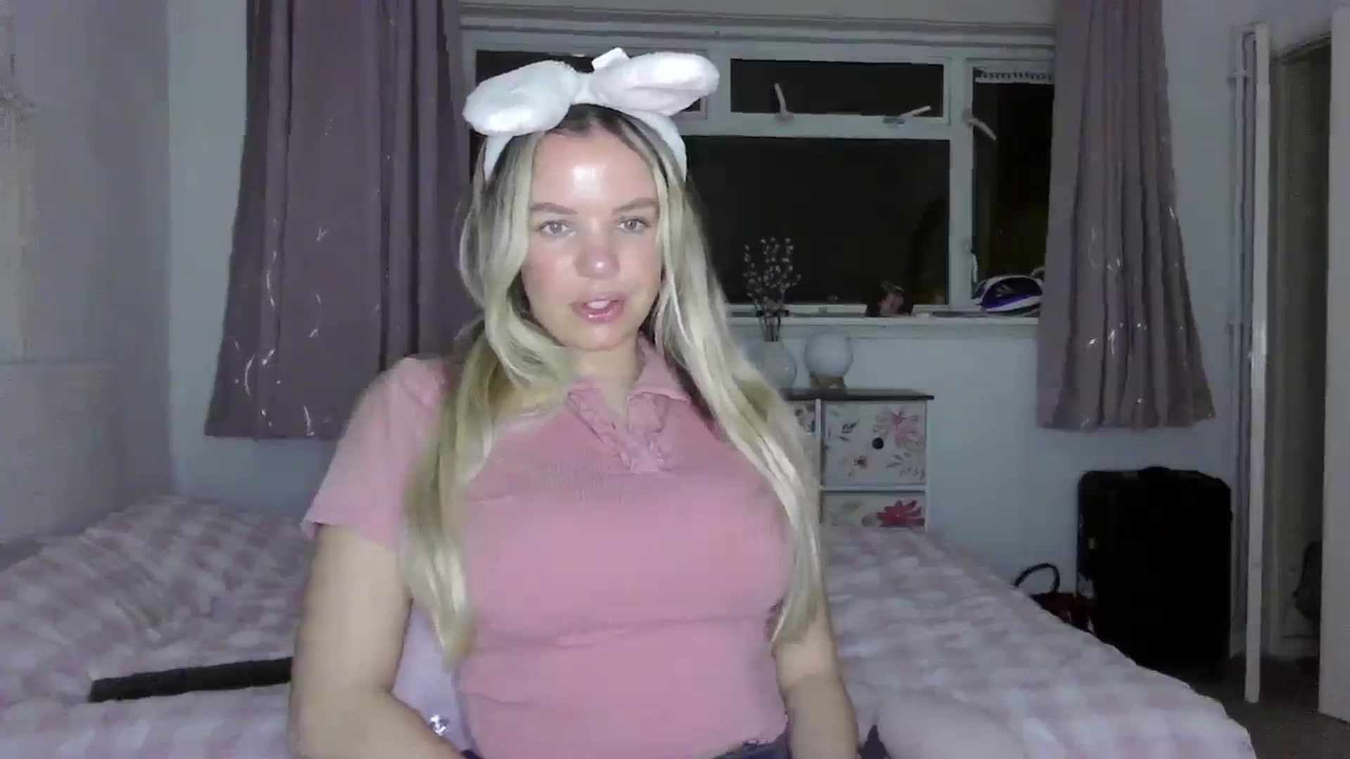 Gallery image thumbnail from TILLY2021's myfreecams stream on, 03/07/2025, 19:38 image 6 of 20
