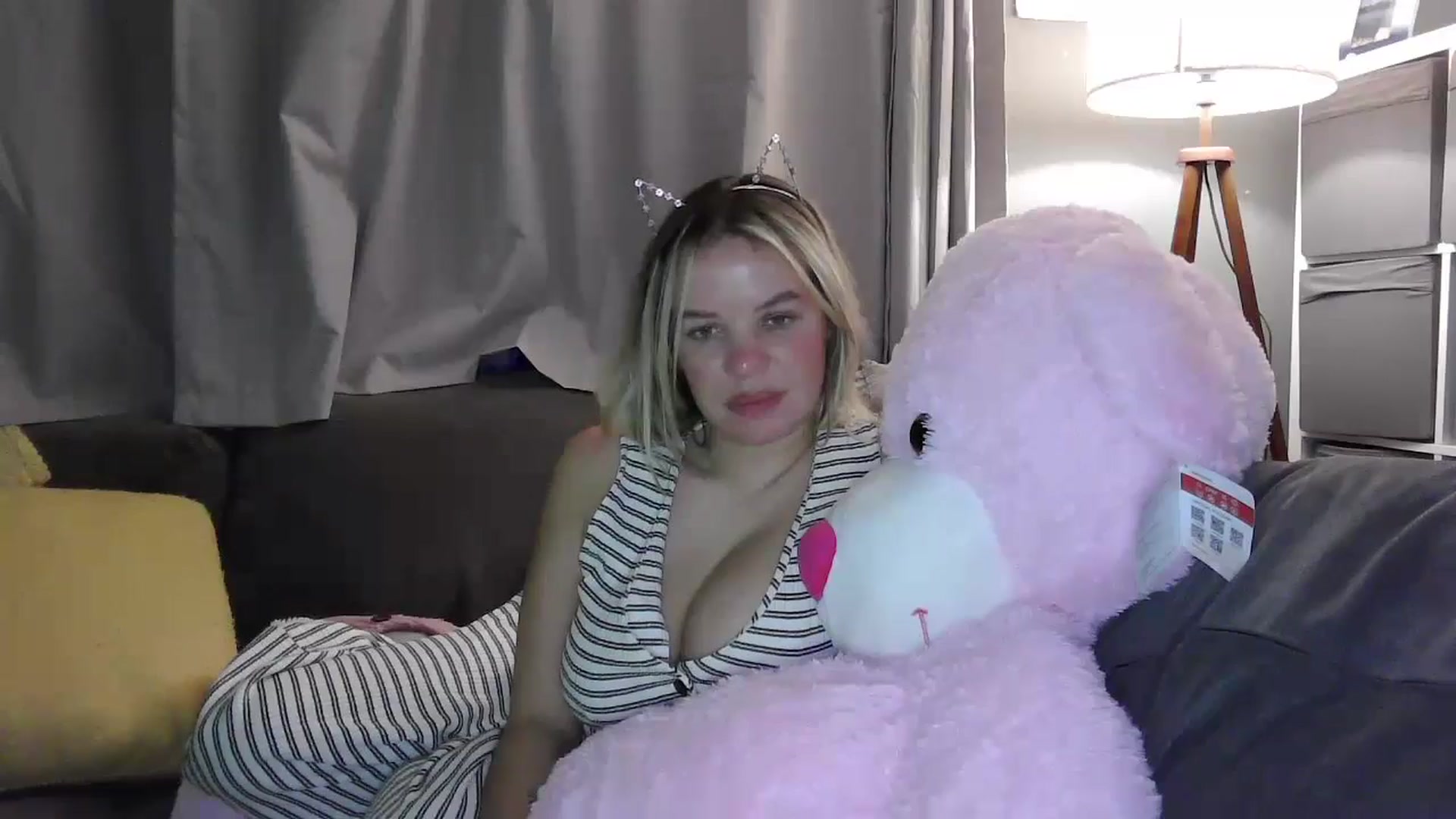 Gallery image thumbnail from TILLY2021's myfreecams stream on, 03/08/2025, 20:30 image 19 of 20