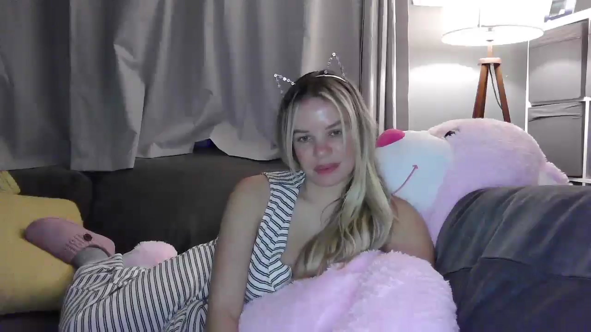 Gallery image thumbnail from TILLY2021's myfreecams stream on, 03/08/2025, 20:30 image 4 of 20