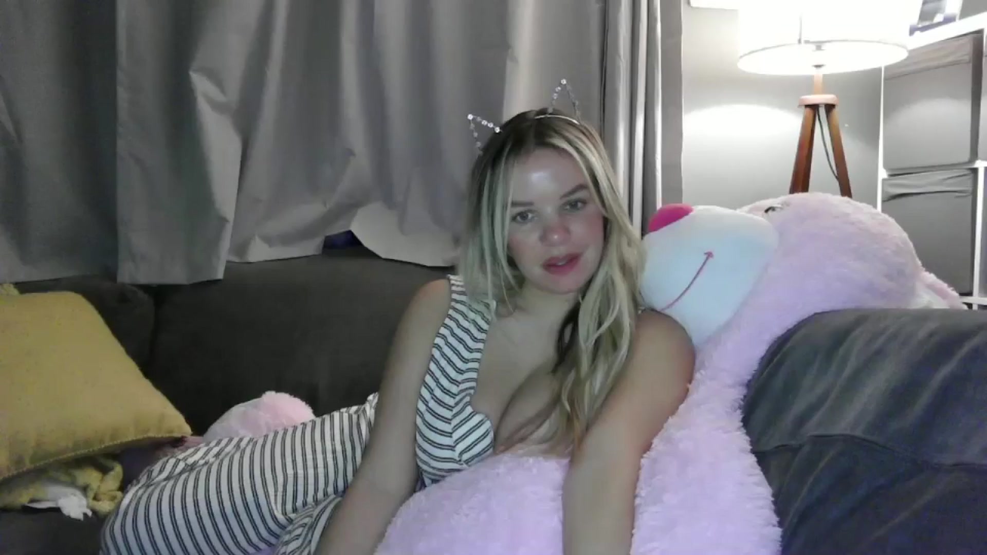Gallery image thumbnail from TILLY2021's myfreecams stream on, 03/08/2025, 20:30 image 1 of 20