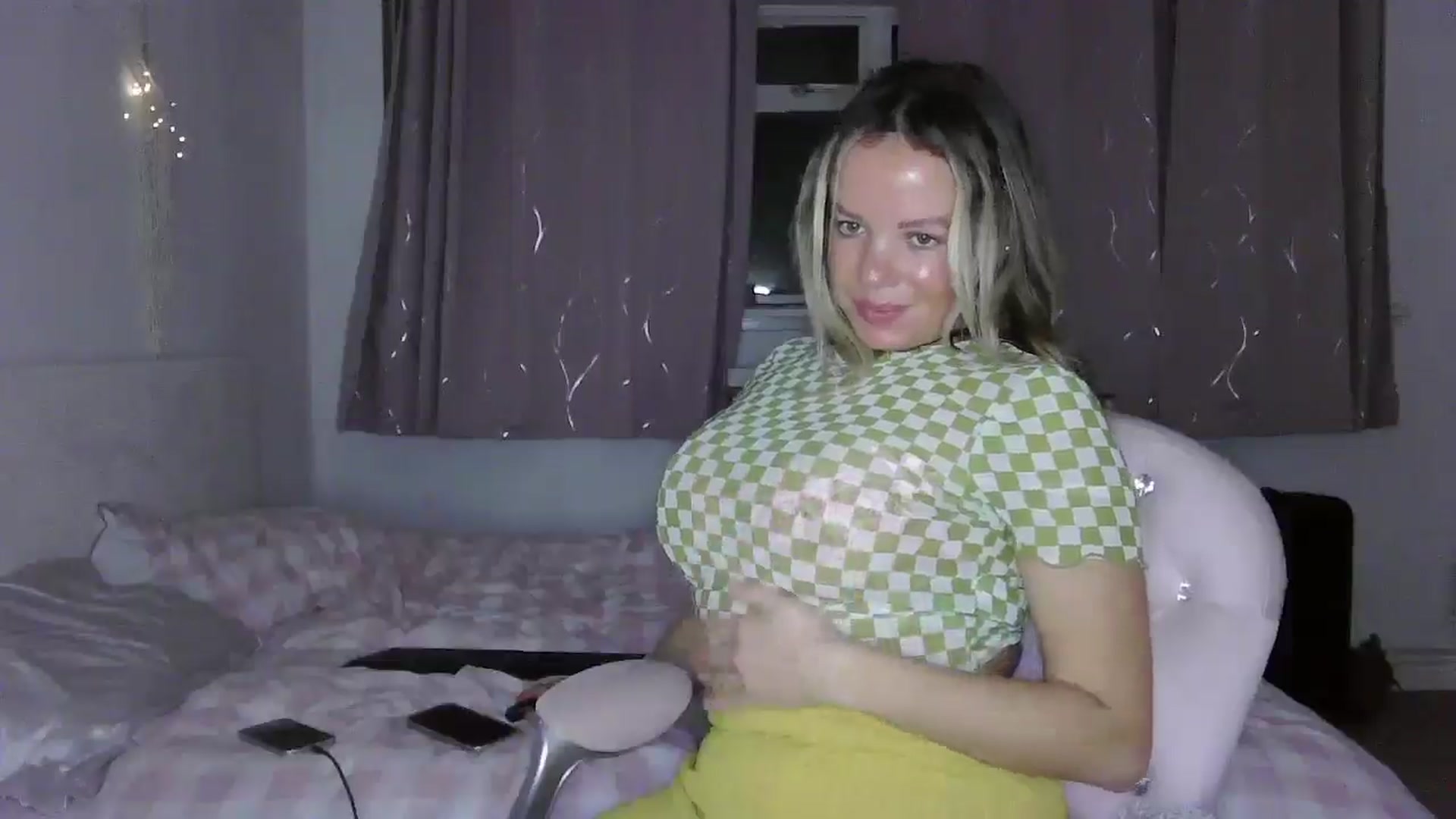 Gallery image thumbnail from TILLY2021's myfreecams stream on, 03/22/2025, 23:20 image 16 of 20