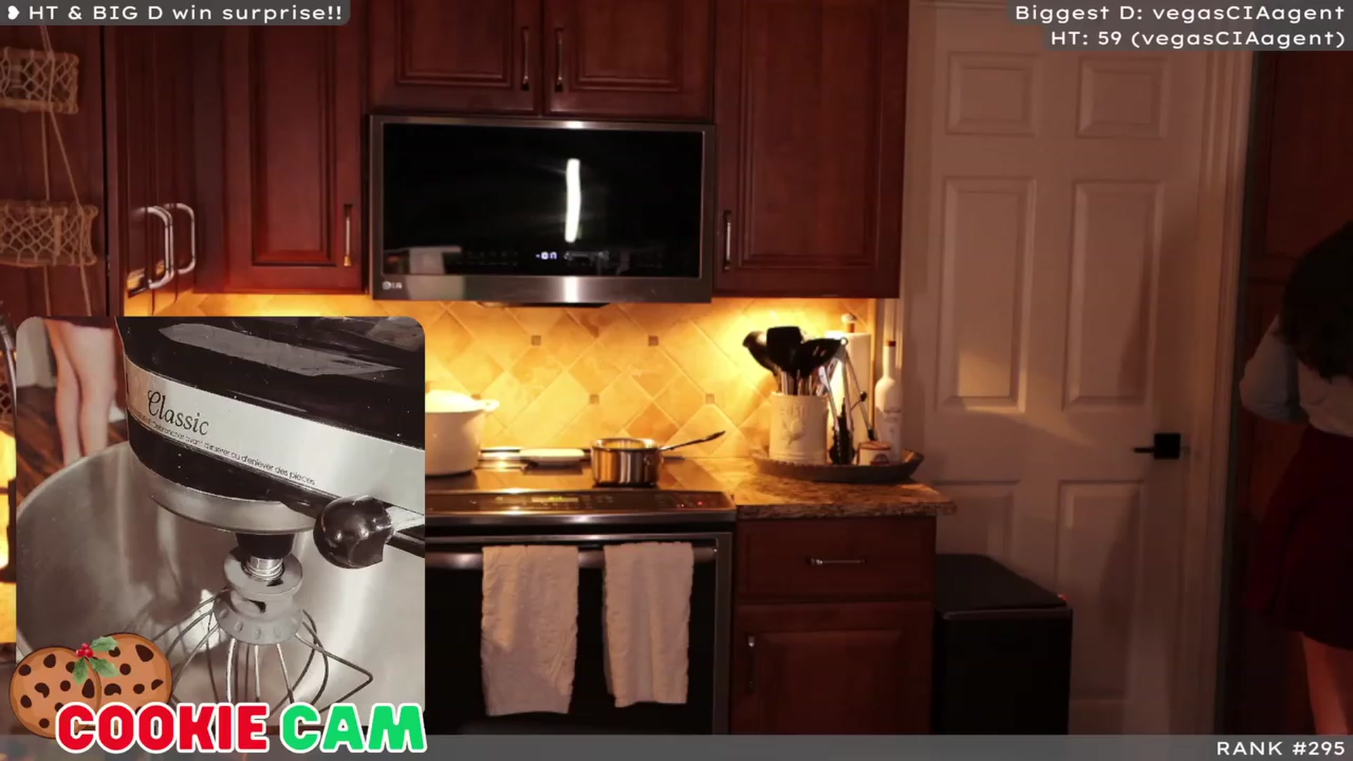 Gallery image thumbnail from TITMAS's myfreecams stream on, 12/12/2023, 03:29 image 10 of 20