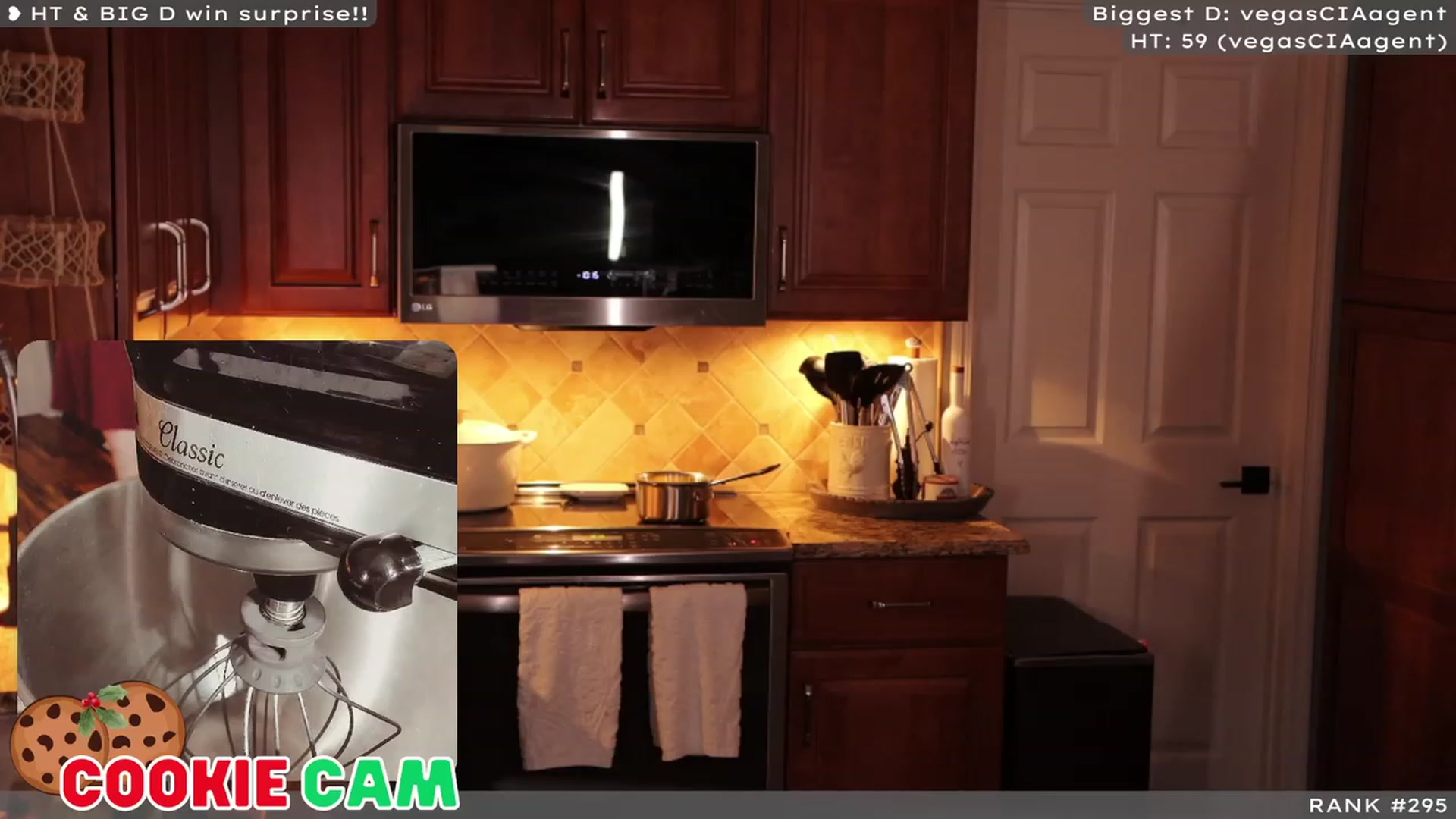 Gallery image thumbnail from TITMAS's myfreecams stream on, 12/12/2023, 03:29 image 7 of 20