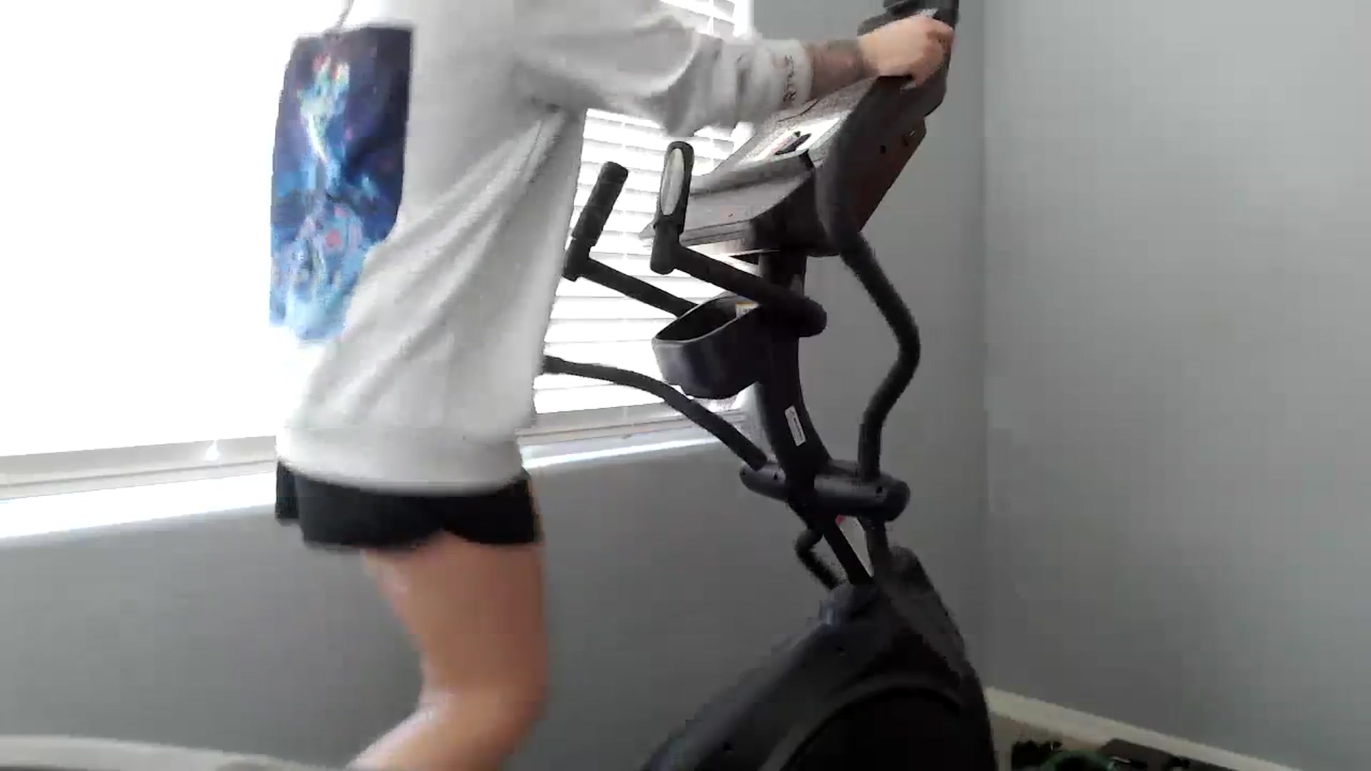 Gallery image thumbnail from TURTLEBABY27's myfreecams stream on, 03/13/2024, 19:39 image 14 of 20