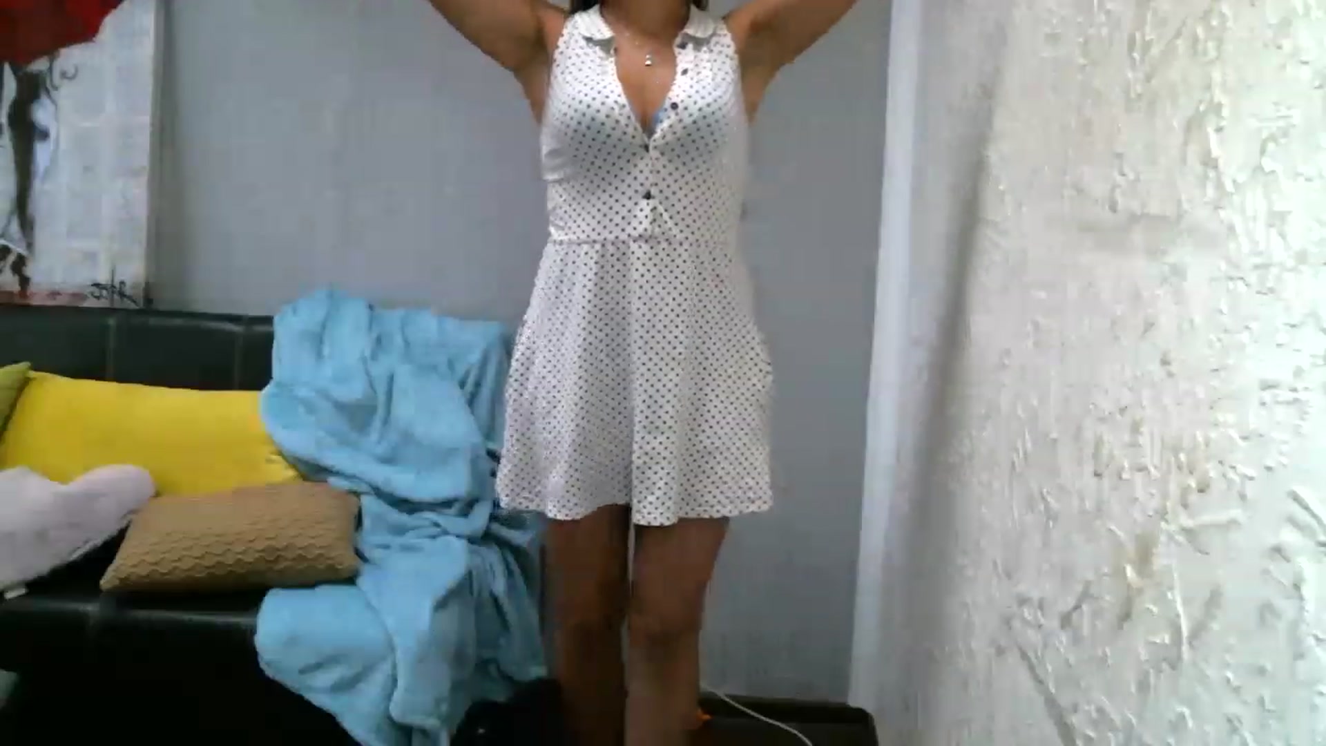 Gallery image thumbnail from TUTUViki's myfreecams stream on, 08/01/2023, 10:13 image 15 of 20