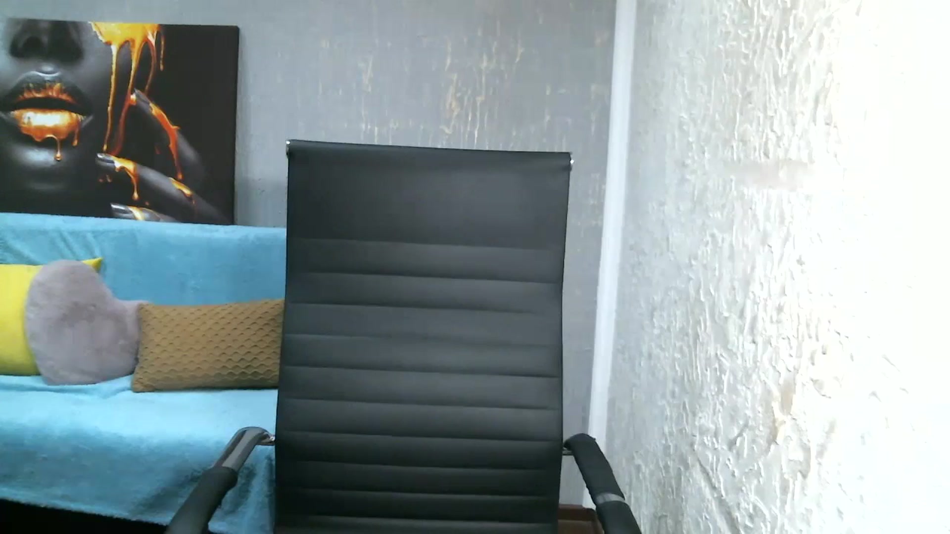 Gallery image thumbnail from TUTUViki's myfreecams stream on, 10/27/2023, 15:00 image 6 of 20