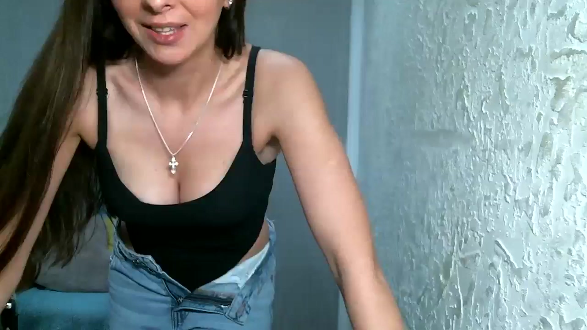 Gallery image thumbnail from TUshinYViki_S's myfreecams stream on, 06/24/2025, 13:40 image 4 of 20