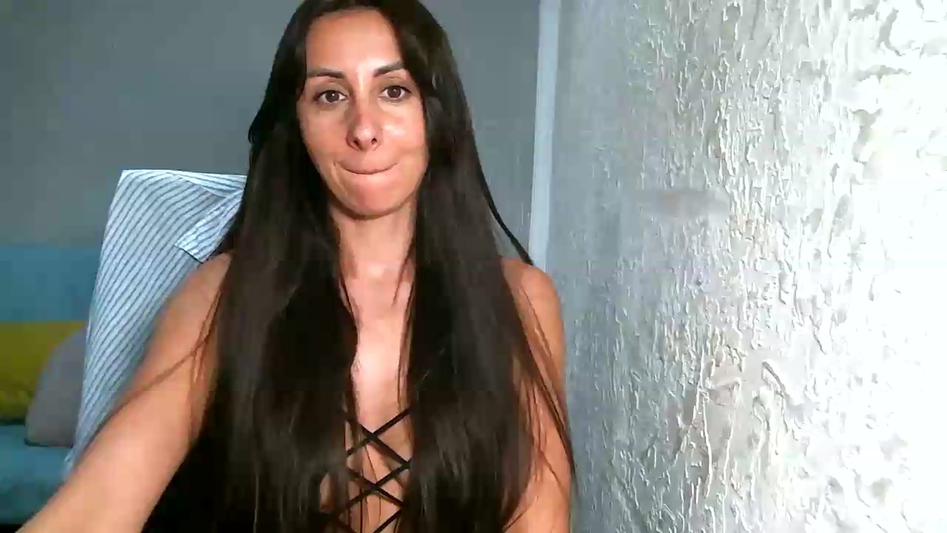 Gallery image thumbnail from TUshinYViki_S's myfreecams stream on, 07/11/2026, 16:39 image 10 of 20