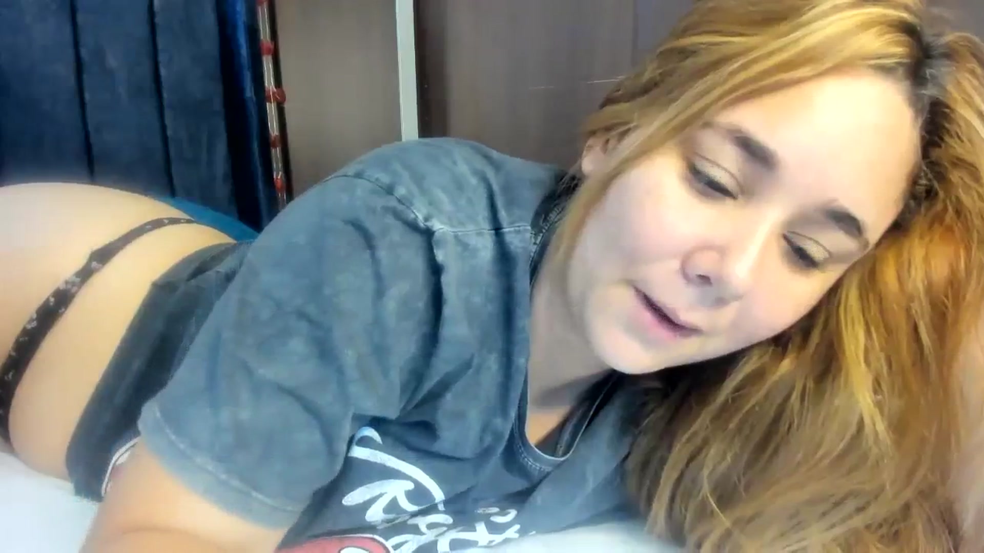 Gallery image thumbnail from T_A_R_A's myfreecams stream on, 07/22/2023, 13:33 image 5 of 20