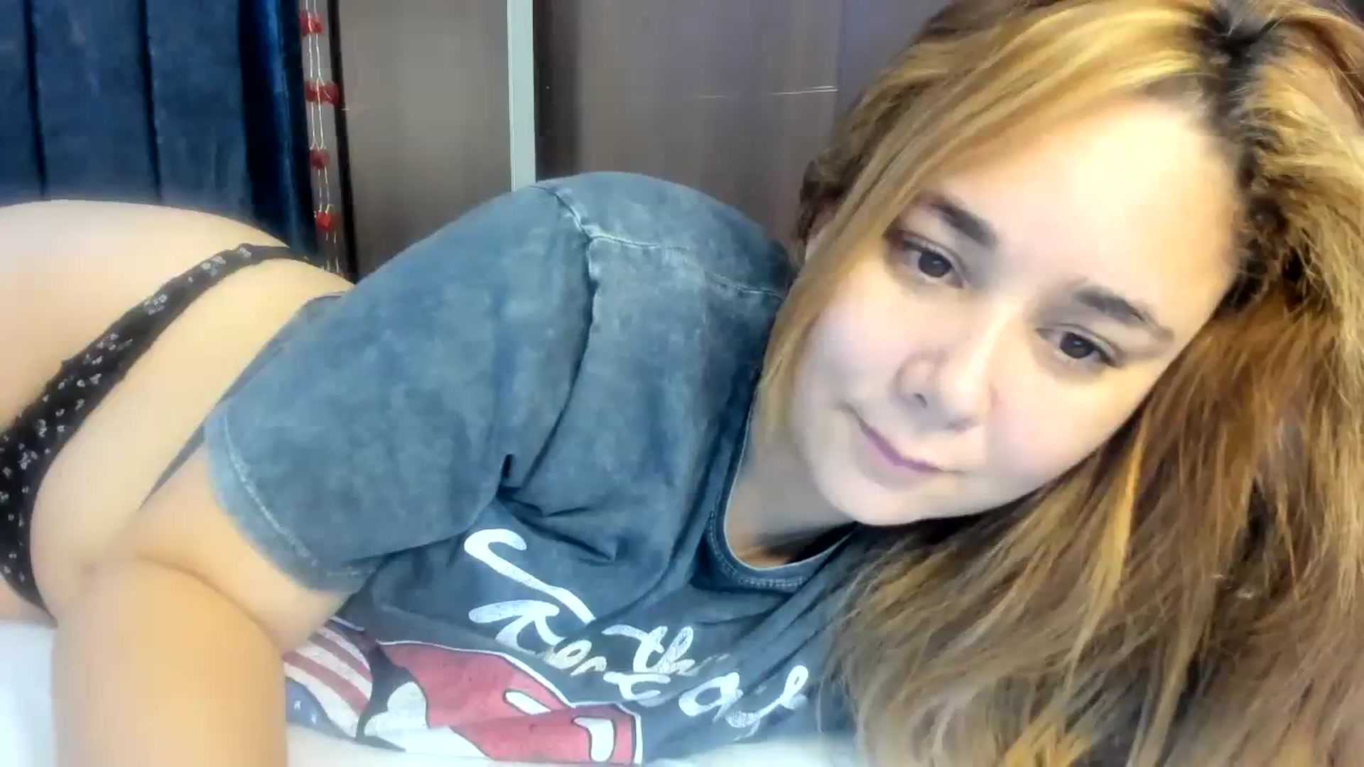 Gallery image thumbnail from T_A_R_A's myfreecams stream on, 07/22/2023, 13:33 image 12 of 20